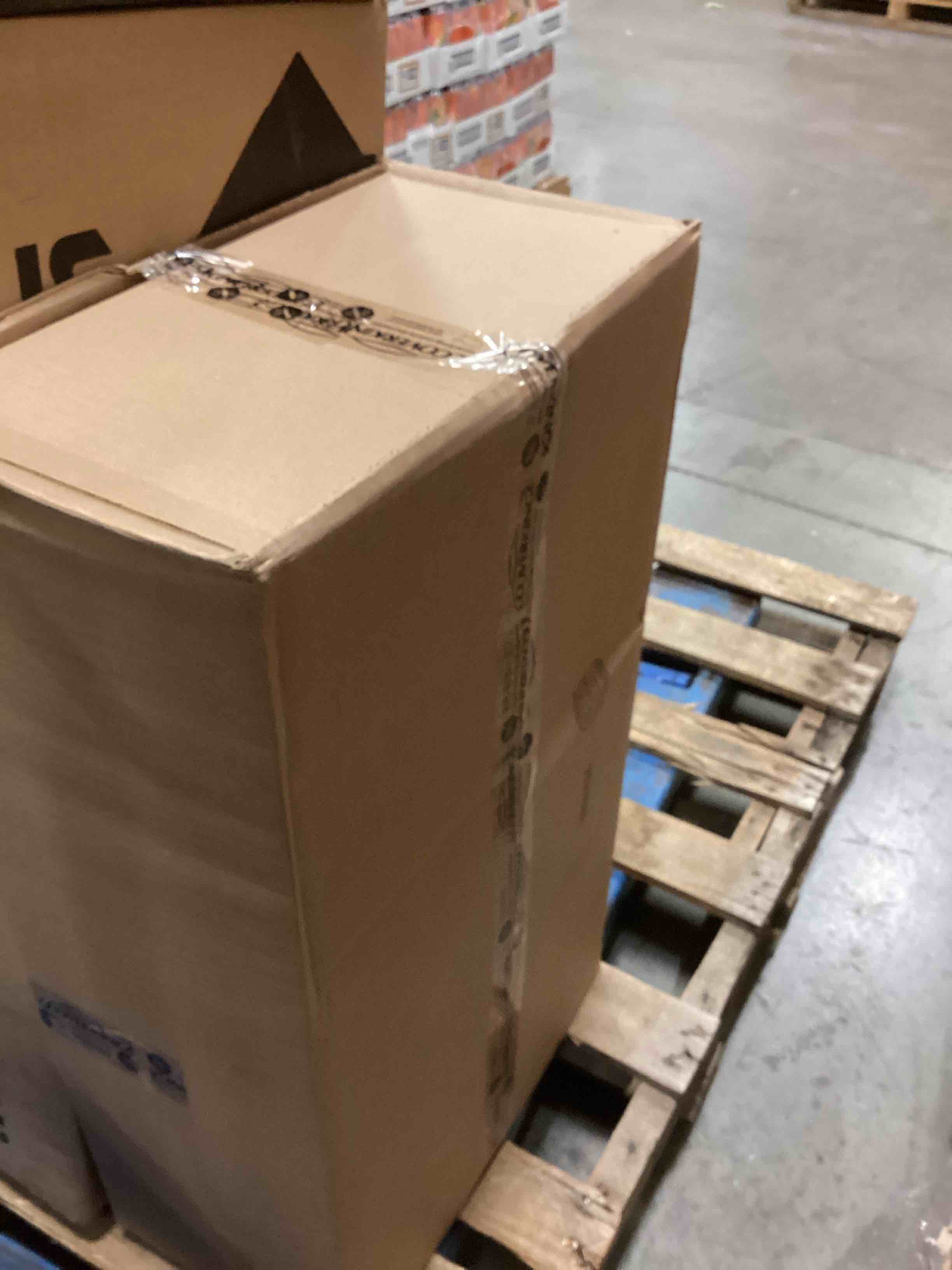 https://s3.amazonaws.com/lotting-images-prod/bidfta/PPE1708980_1737132549801.jpeg