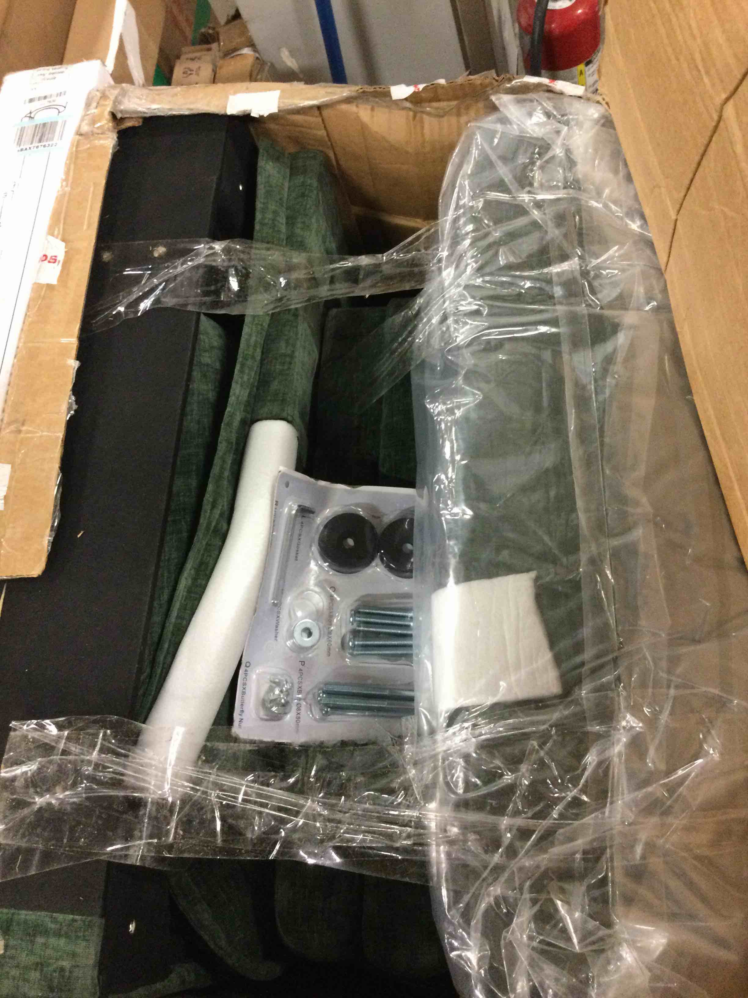 https://s3.amazonaws.com/lotting-images-prod/bidfta/PPE1714512_1734978945856.jpeg