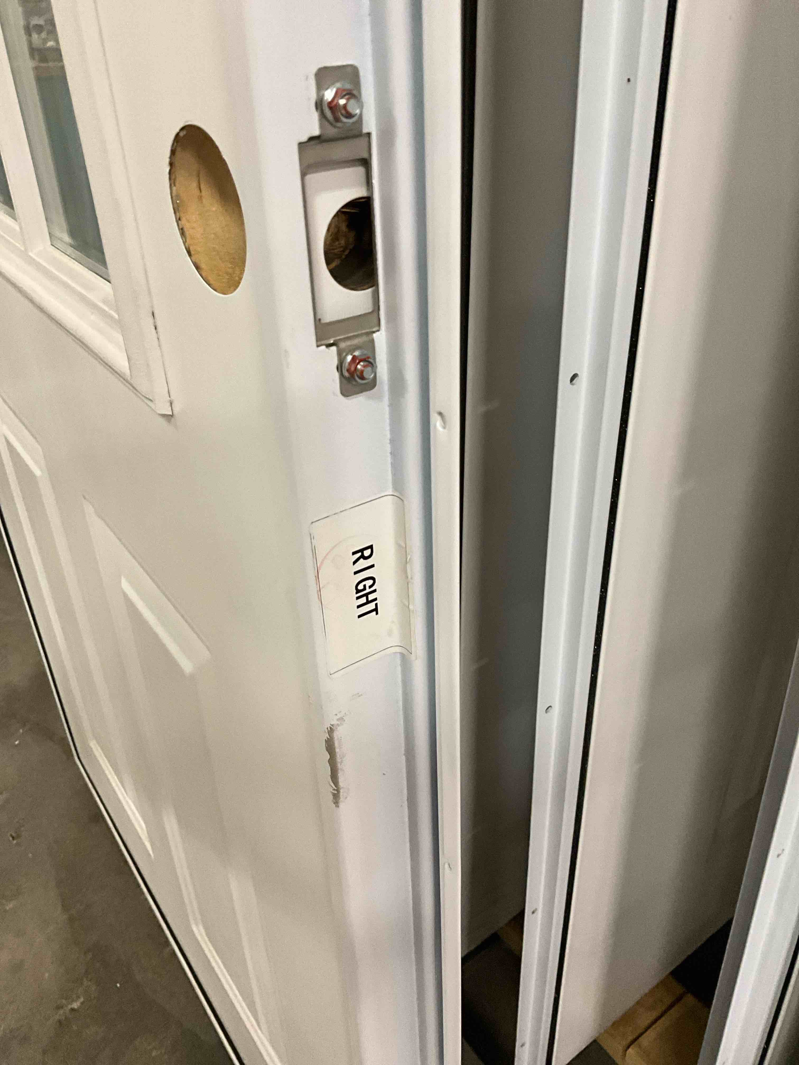 https://s3.amazonaws.com/lotting-images-prod/bidfta/PPE1714540_1736548185424.jpeg