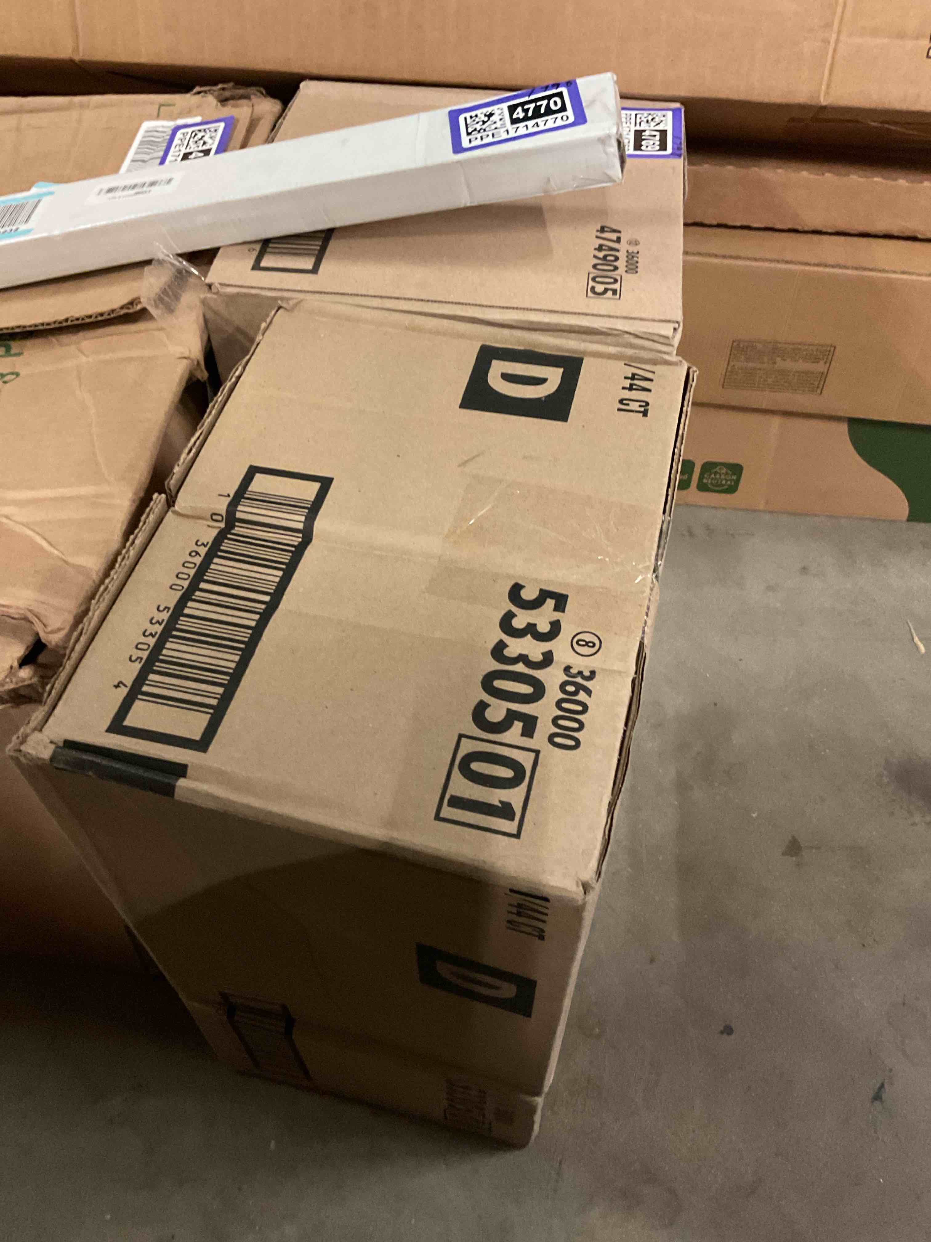 https://s3.amazonaws.com/lotting-images-prod/bidfta/PPE1714772_1755197911800.jpeg