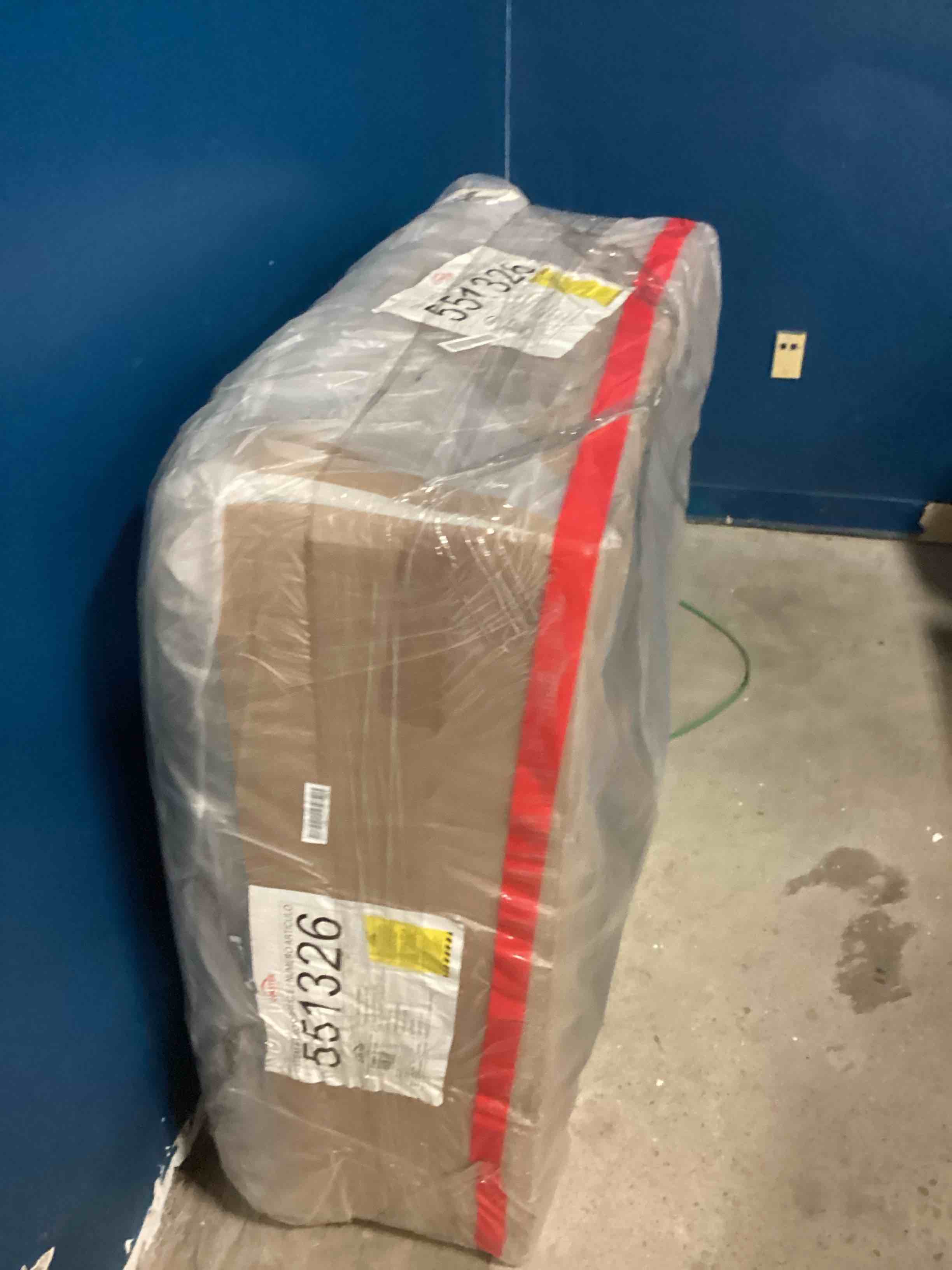 https://s3.amazonaws.com/lotting-images-prod/bidfta/PPE1715542_1756844583630.jpeg