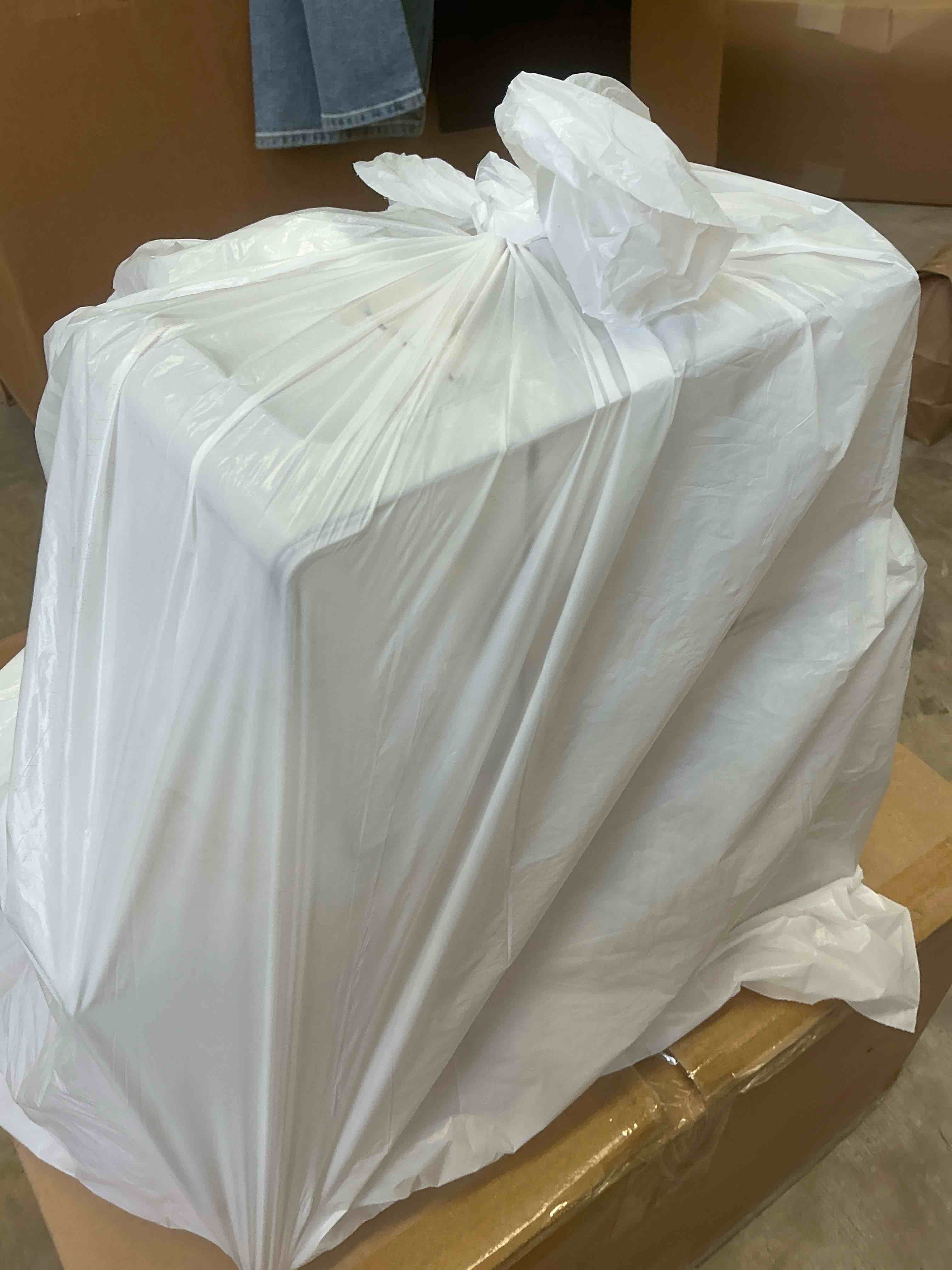https://s3.amazonaws.com/lotting-images-prod/bidfta/PPE1715752_1757009051521.jpeg