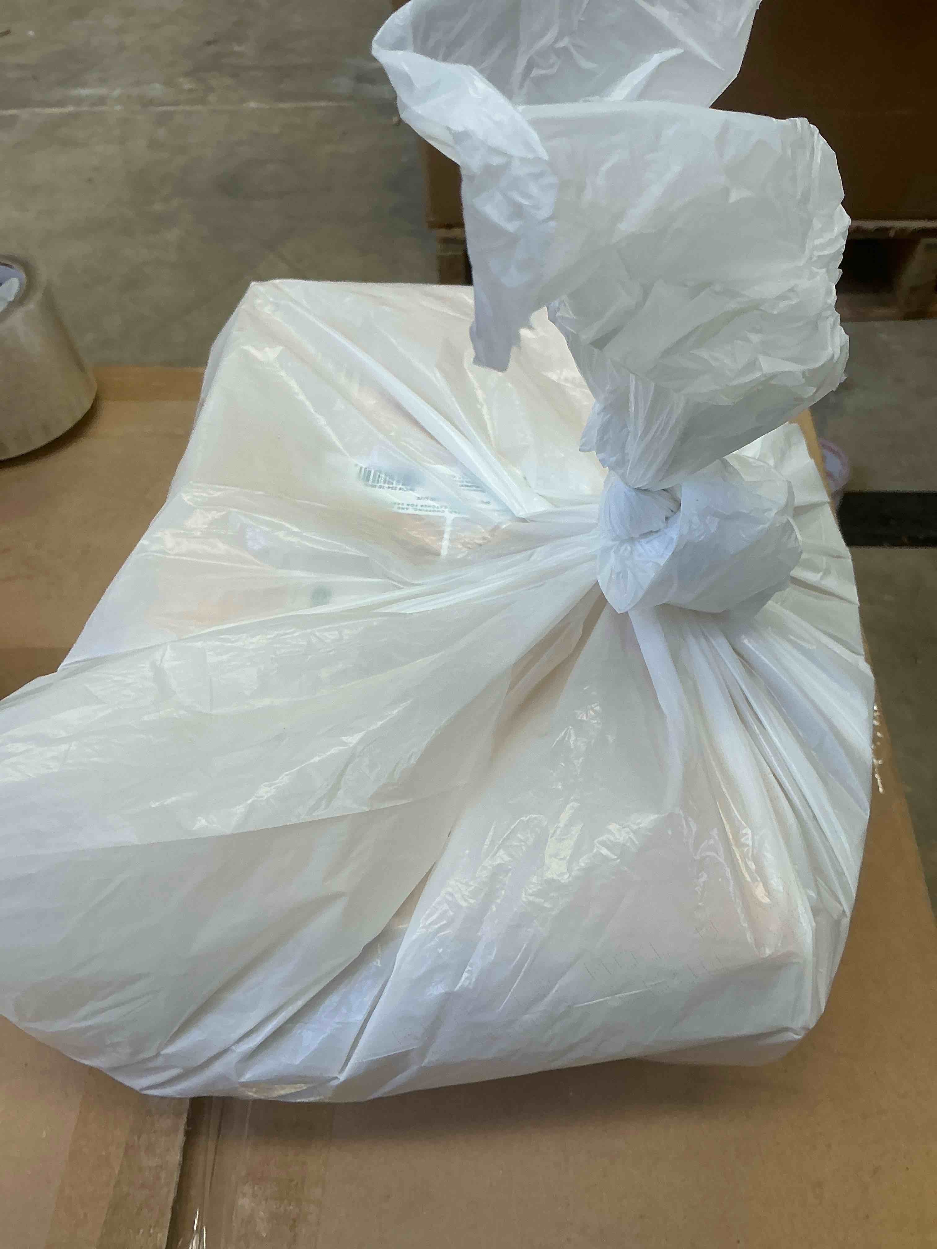https://s3.amazonaws.com/lotting-images-prod/bidfta/PPE1715756_1757010640999.jpeg