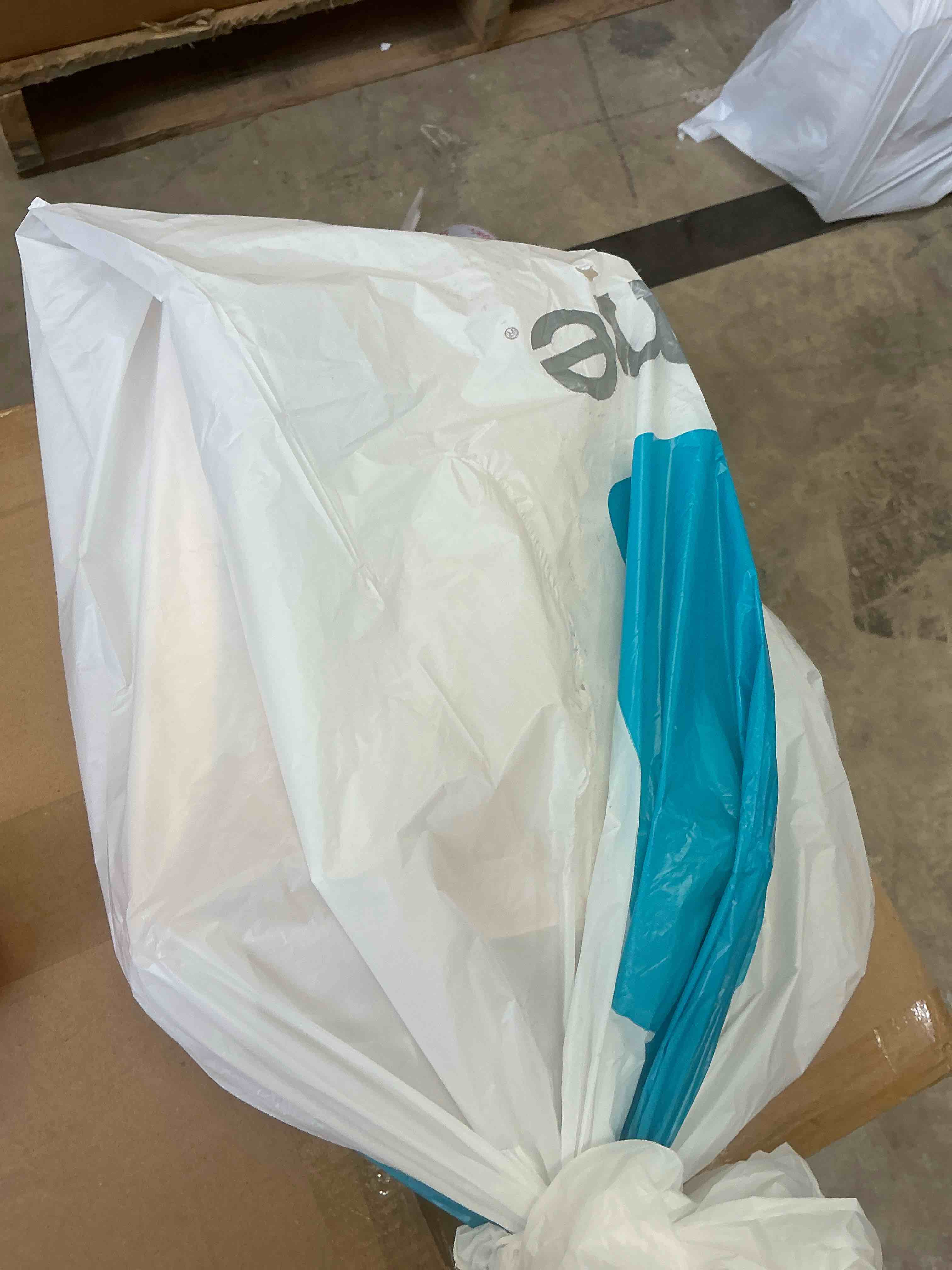 https://s3.amazonaws.com/lotting-images-prod/bidfta/PPE1715757_1757011374831.jpeg