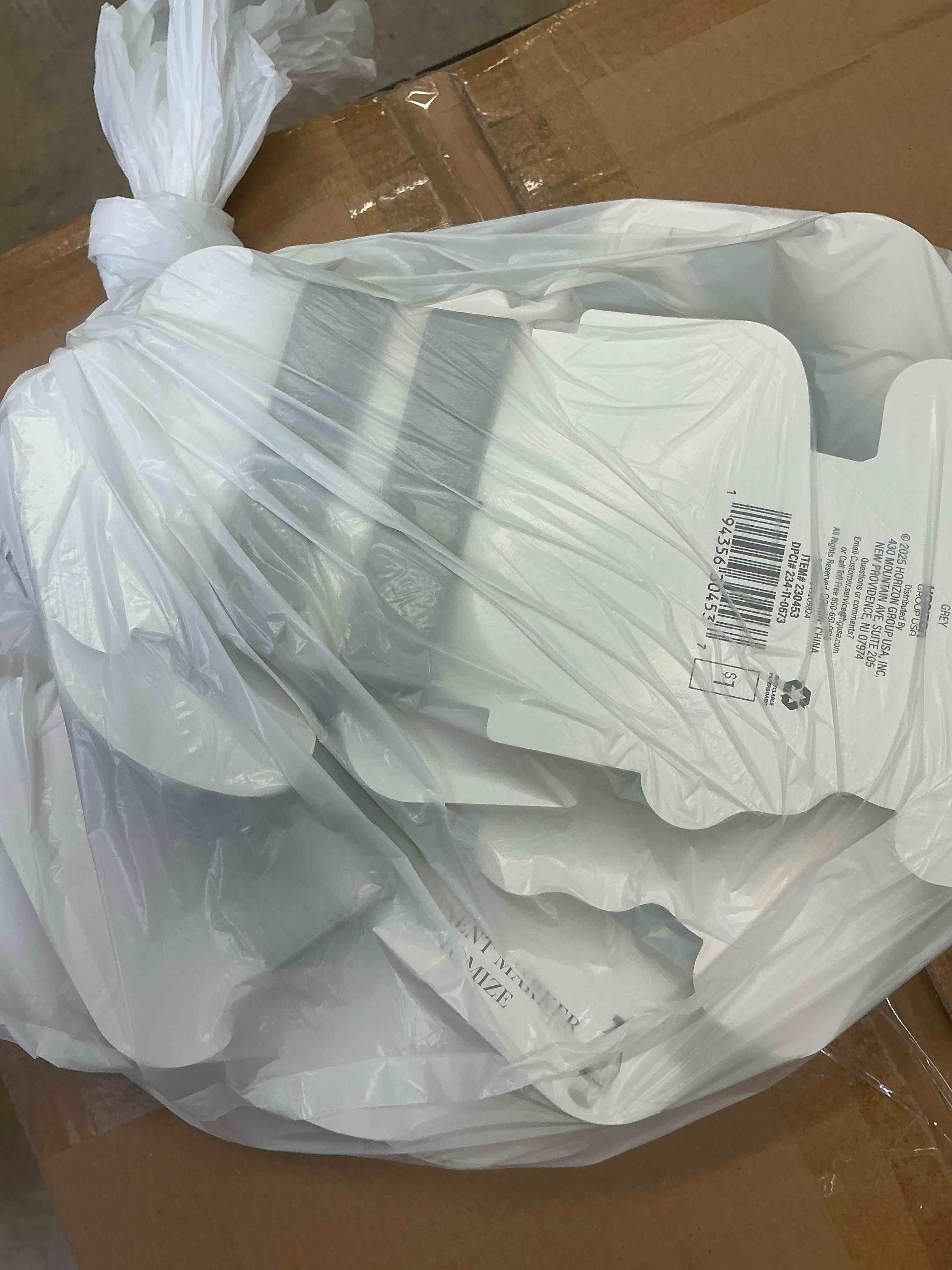 https://s3.amazonaws.com/lotting-images-prod/bidfta/PPE1715774_1757016682820.jpeg