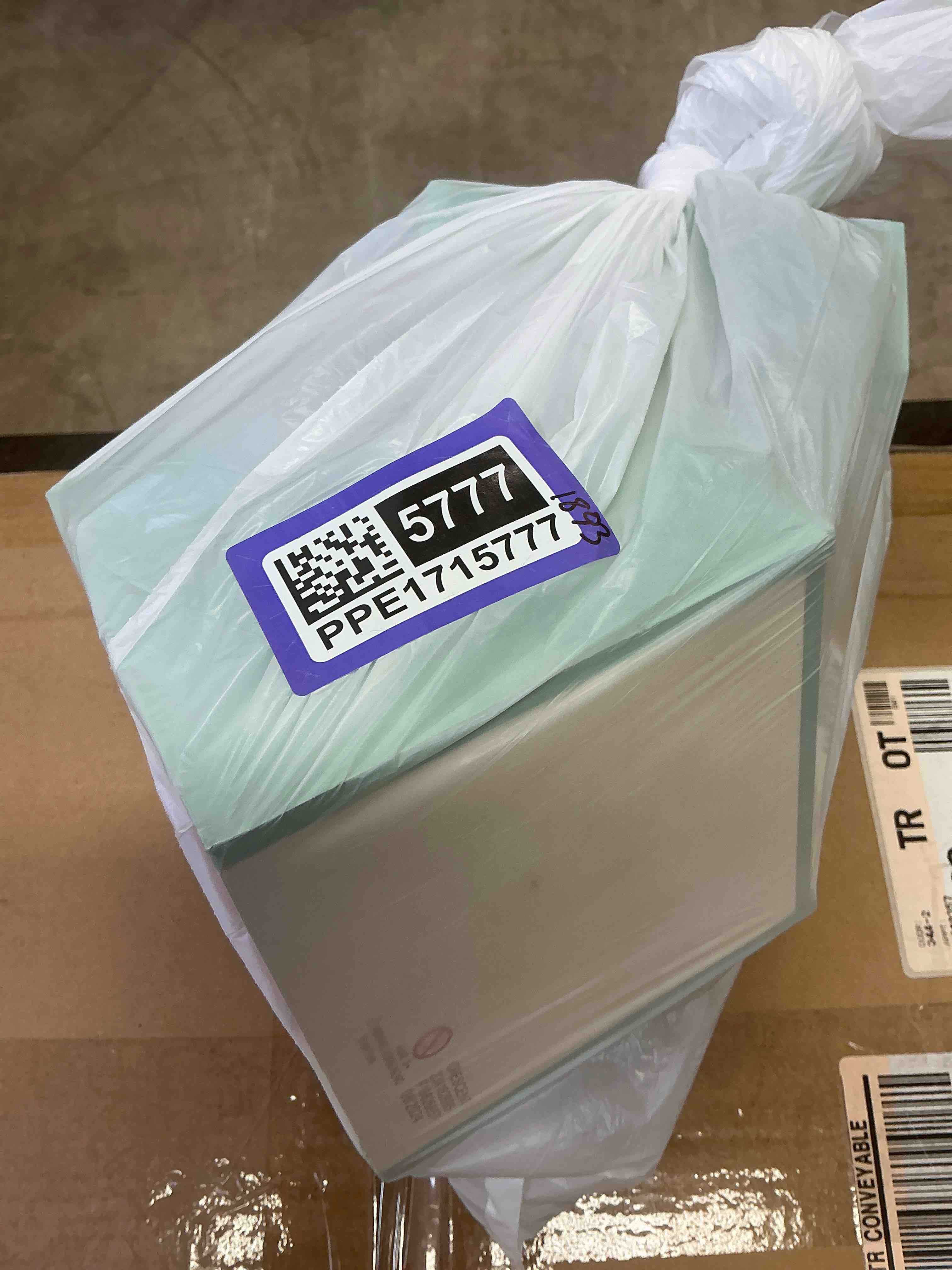 https://s3.amazonaws.com/lotting-images-prod/bidfta/PPE1715777_1757019111867.jpeg