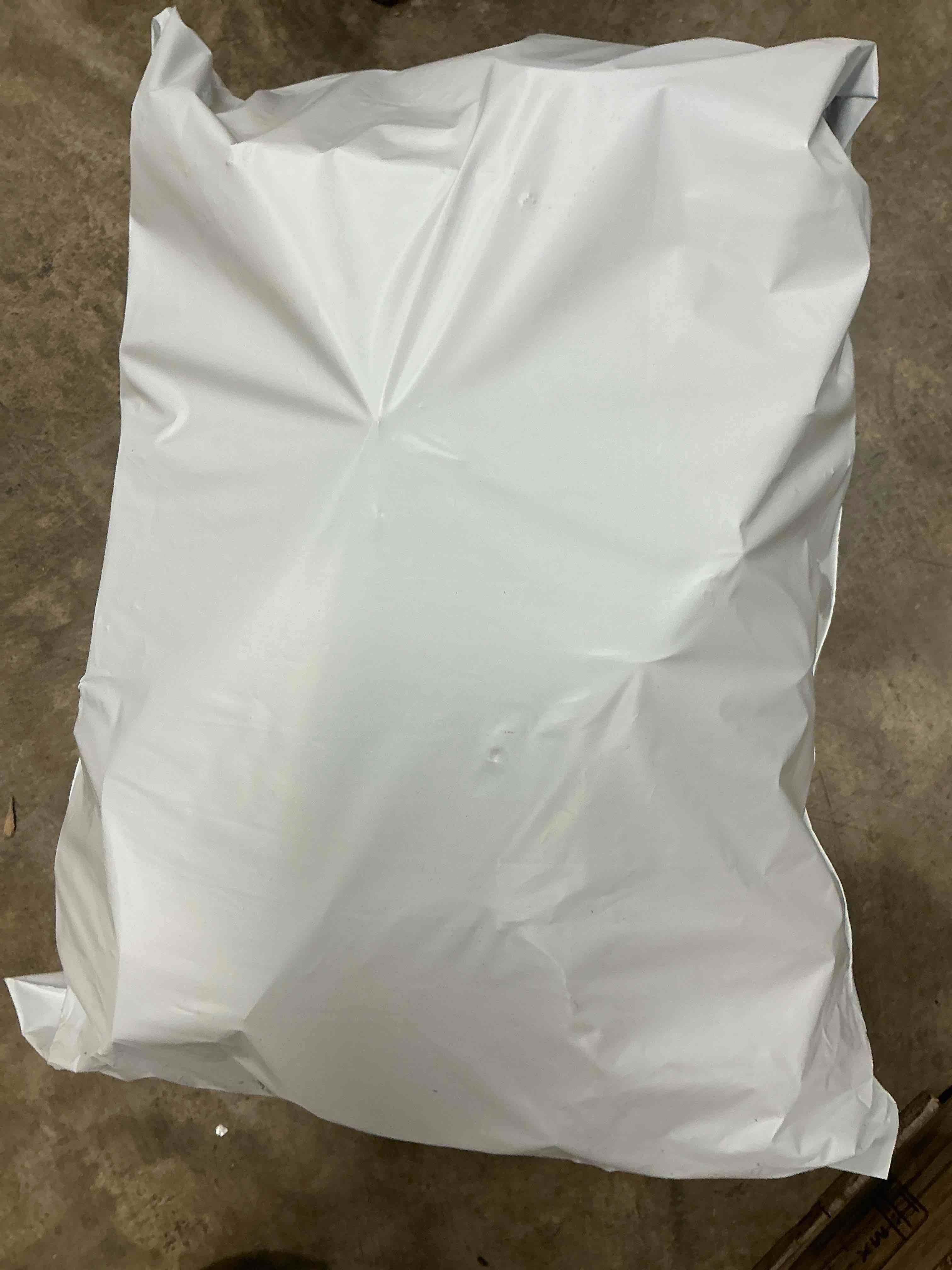 https://s3.amazonaws.com/lotting-images-prod/bidfta/PPE1715997_1760546662122.jpeg