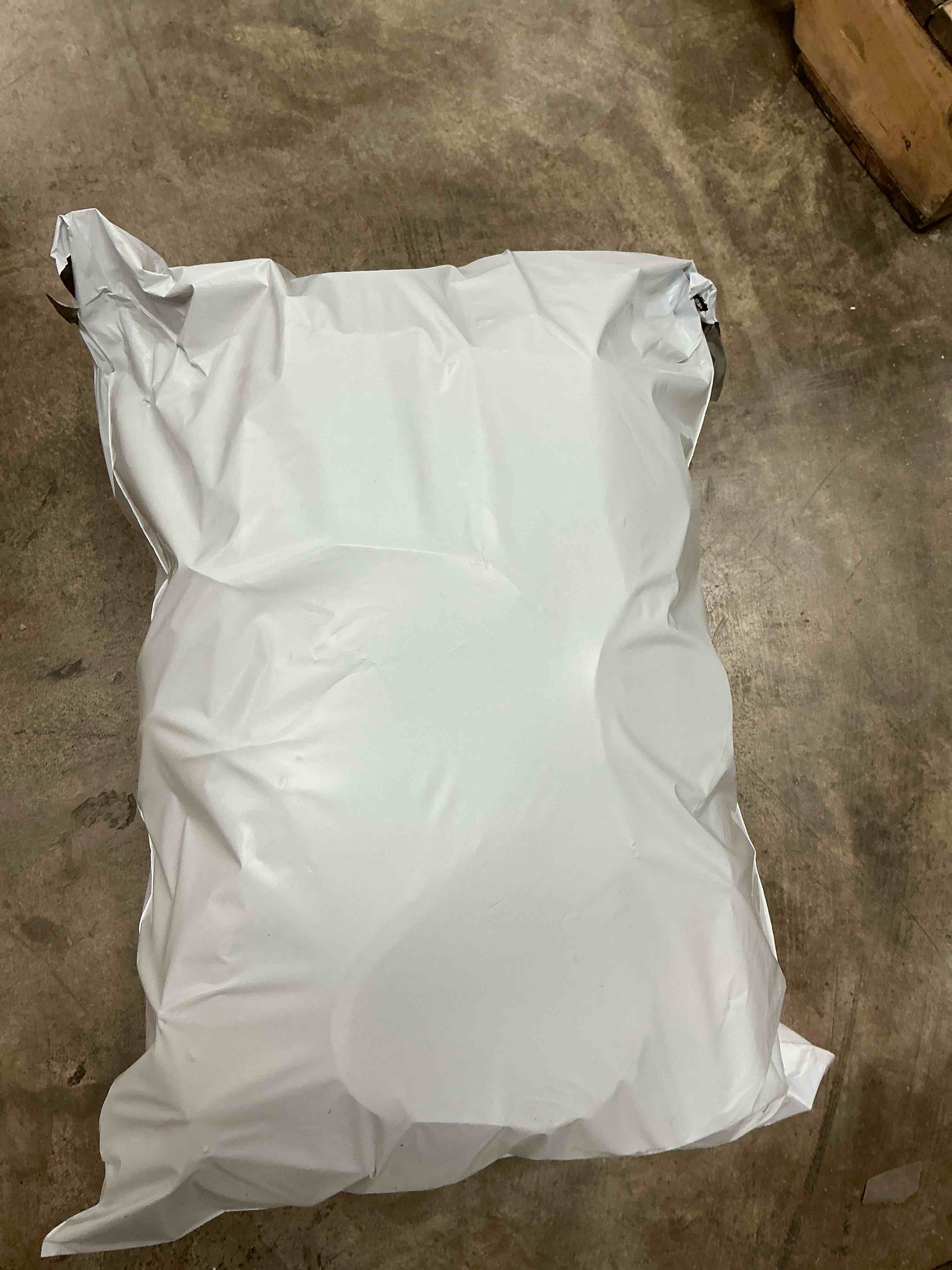https://s3.amazonaws.com/lotting-images-prod/bidfta/PPE1715998_1760546299955.jpeg