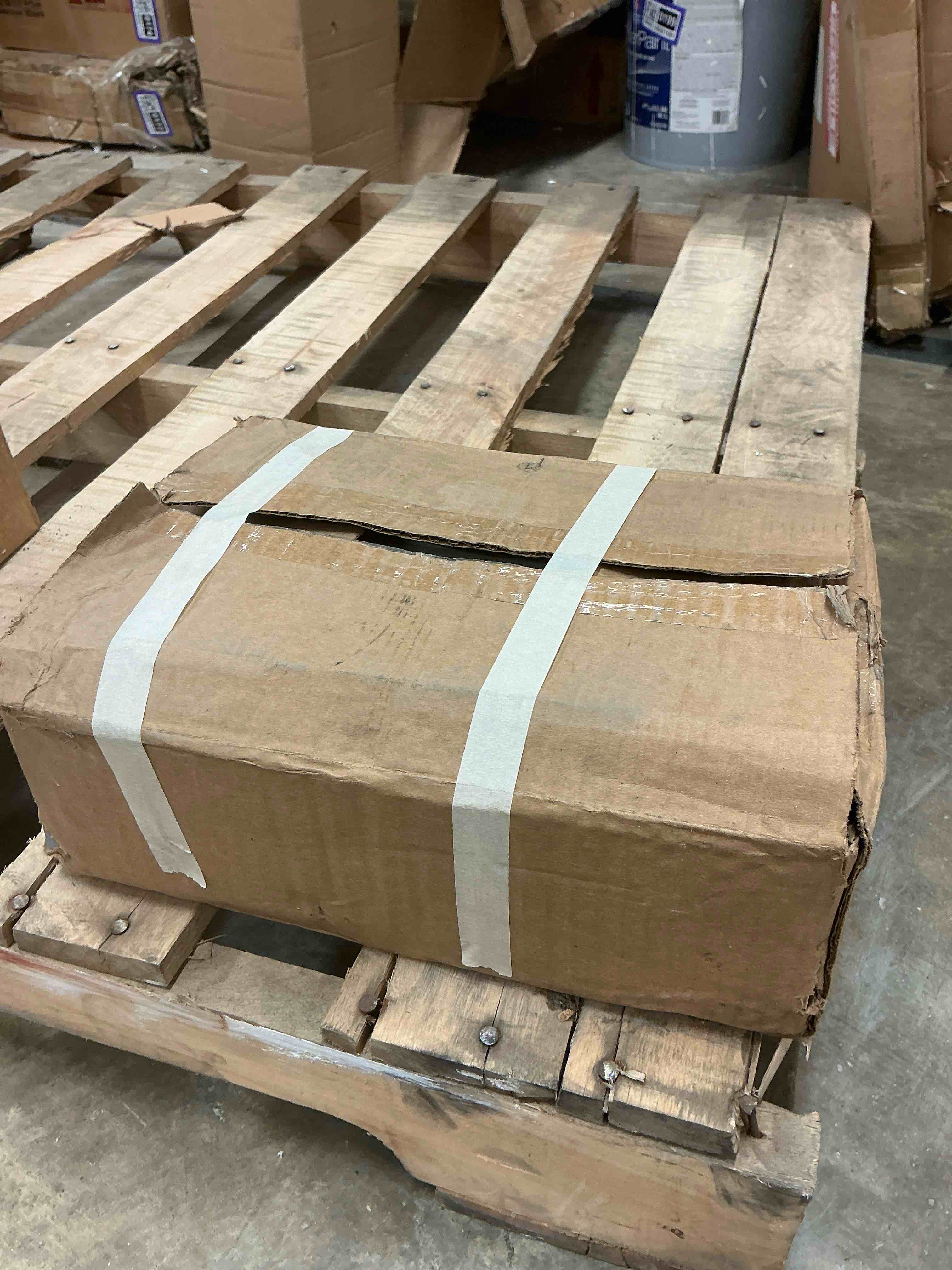 https://s3.amazonaws.com/lotting-images-prod/bidfta/PPE1716002_1760545730842.jpeg