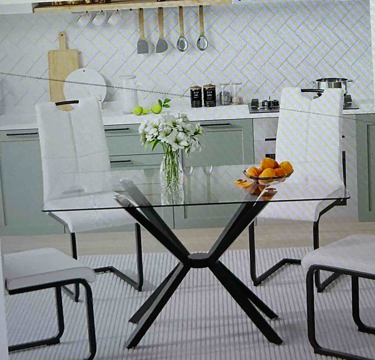 Modern 47-inch glass dining table for 4-6, transparent tempered glass kitchen table with rectangular tempered glass top and black metal legs, dining table