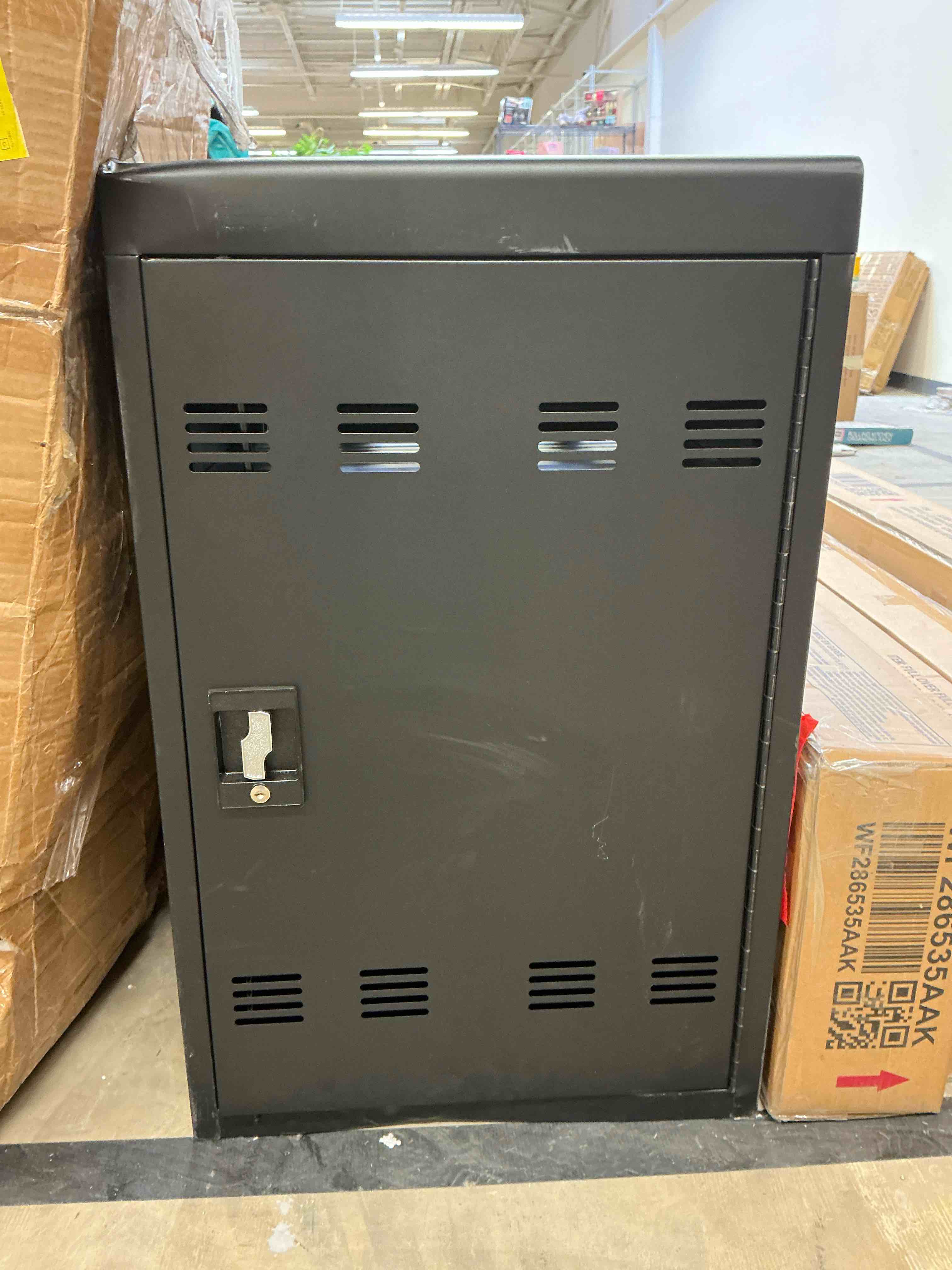 https://s3.amazonaws.com/lotting-images-prod/bidfta/PPE1716041_1760555142409.jpeg