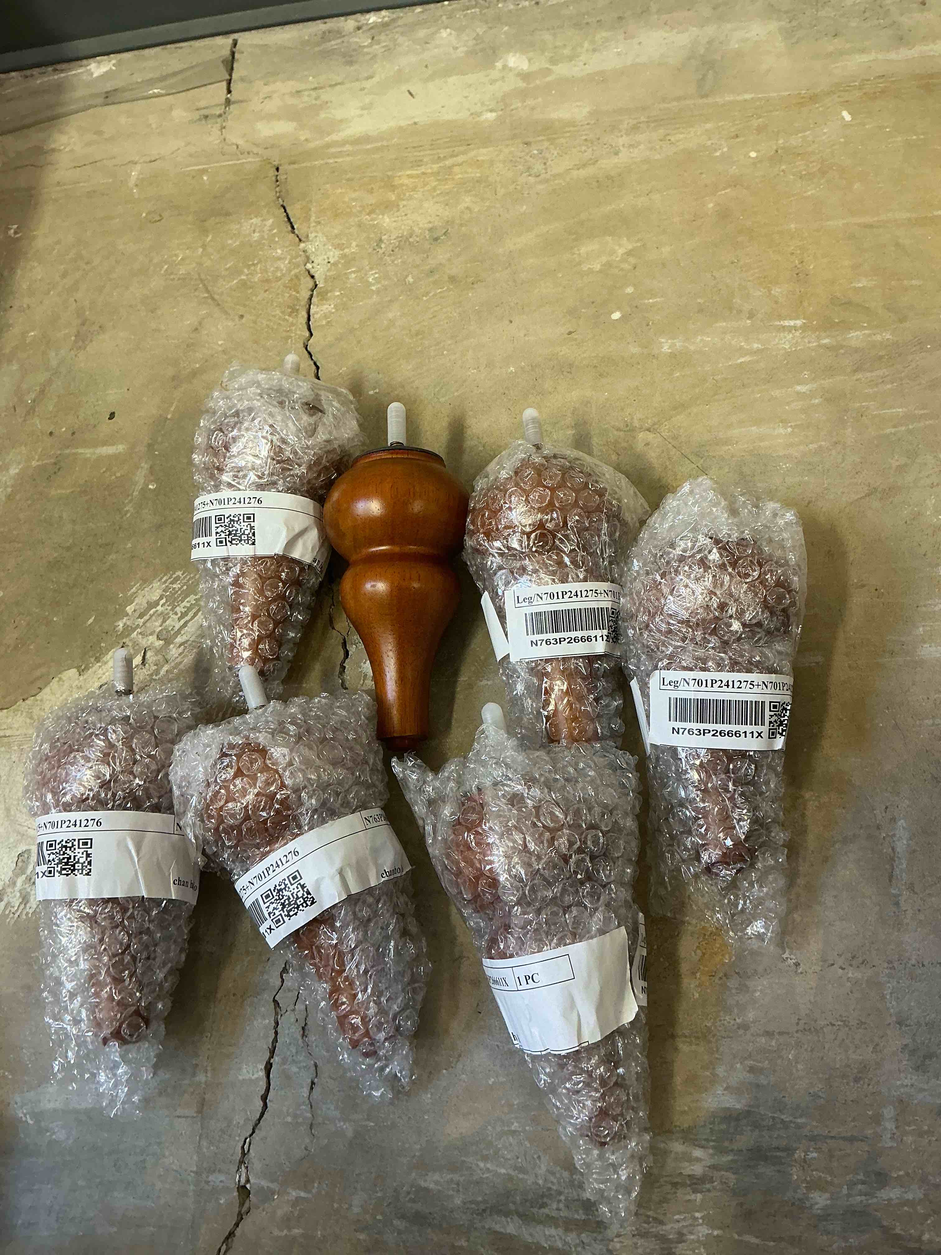 assorted Of sofa legs ( 11 pieces) 