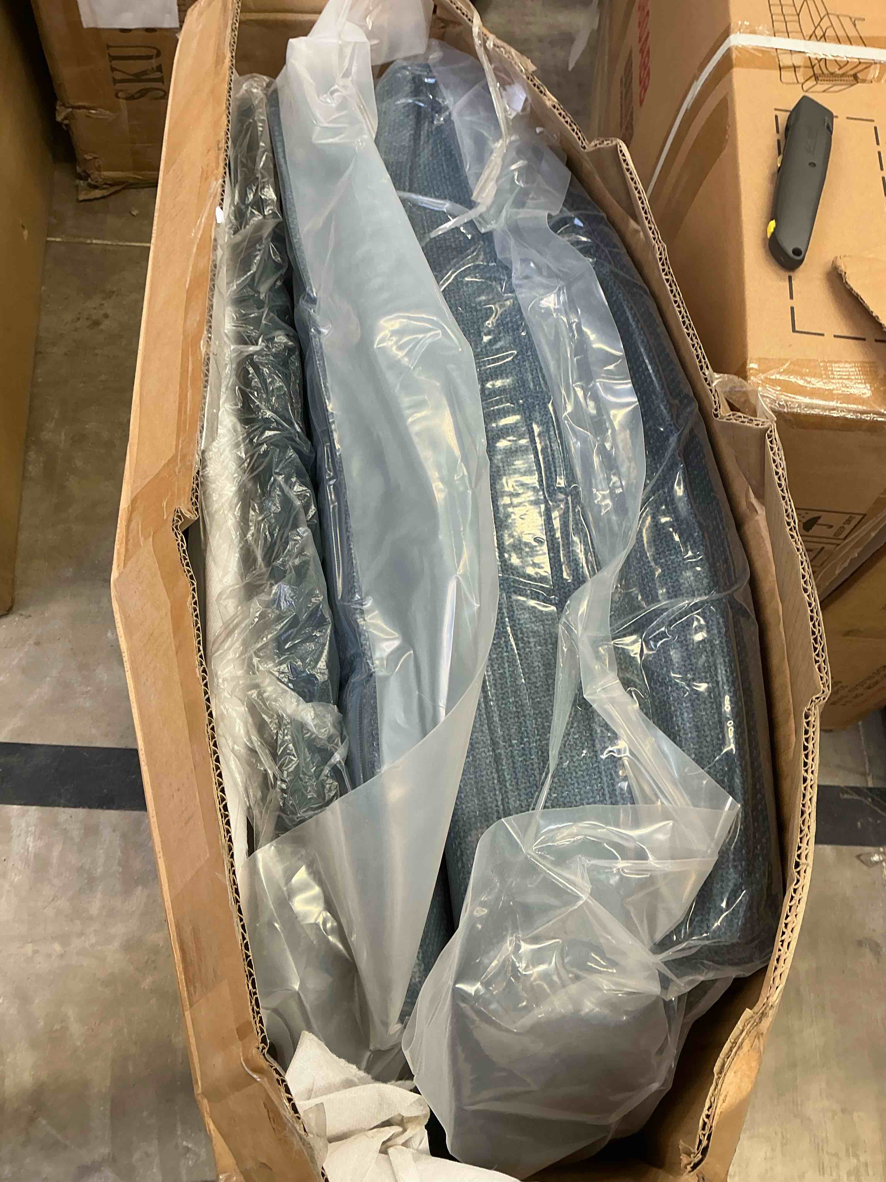 https://s3.amazonaws.com/lotting-images-prod/bidfta/PPE1716184_1760991953155.jpeg