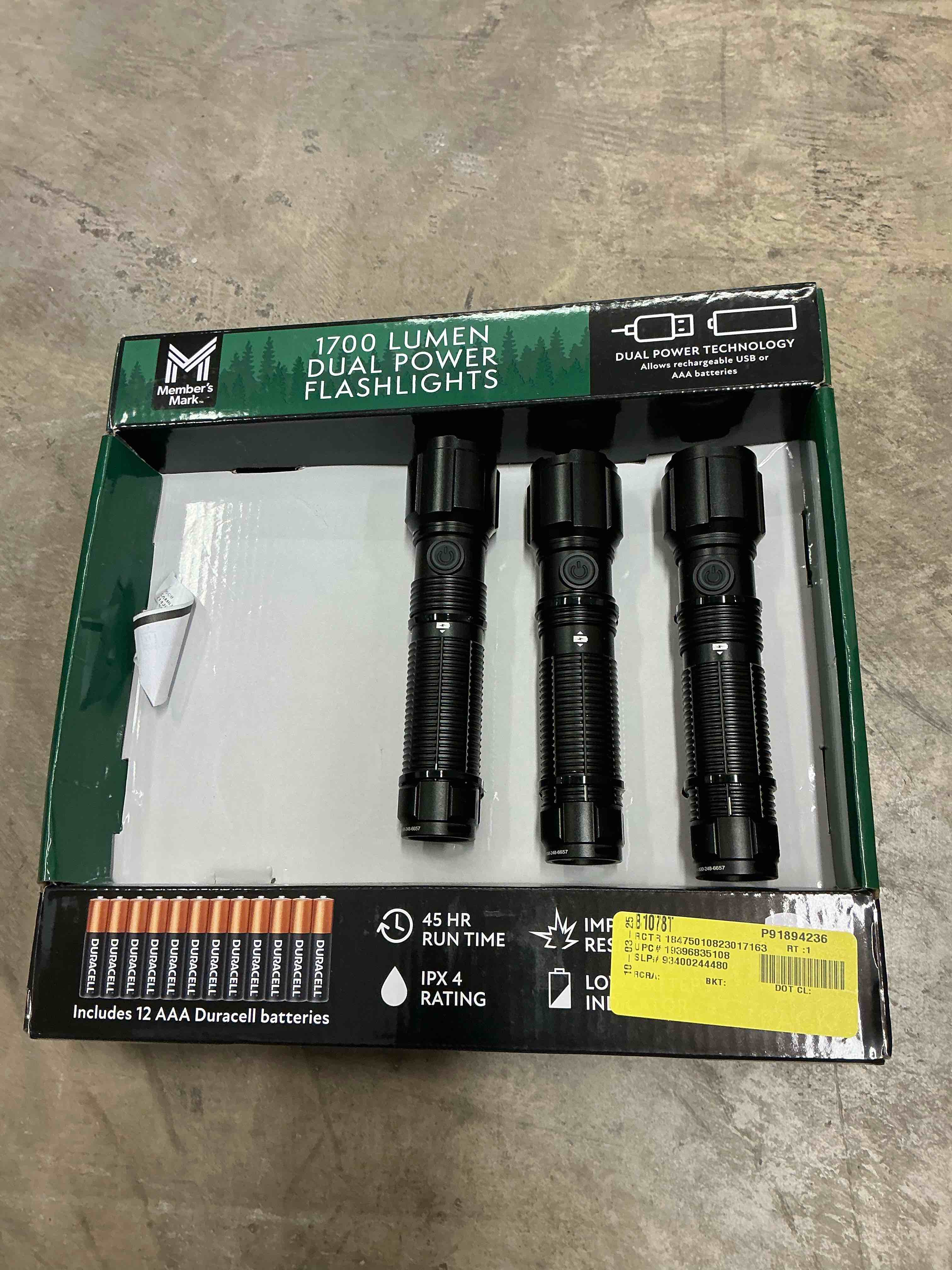 Member’s Mark 1700 dual power flashlight