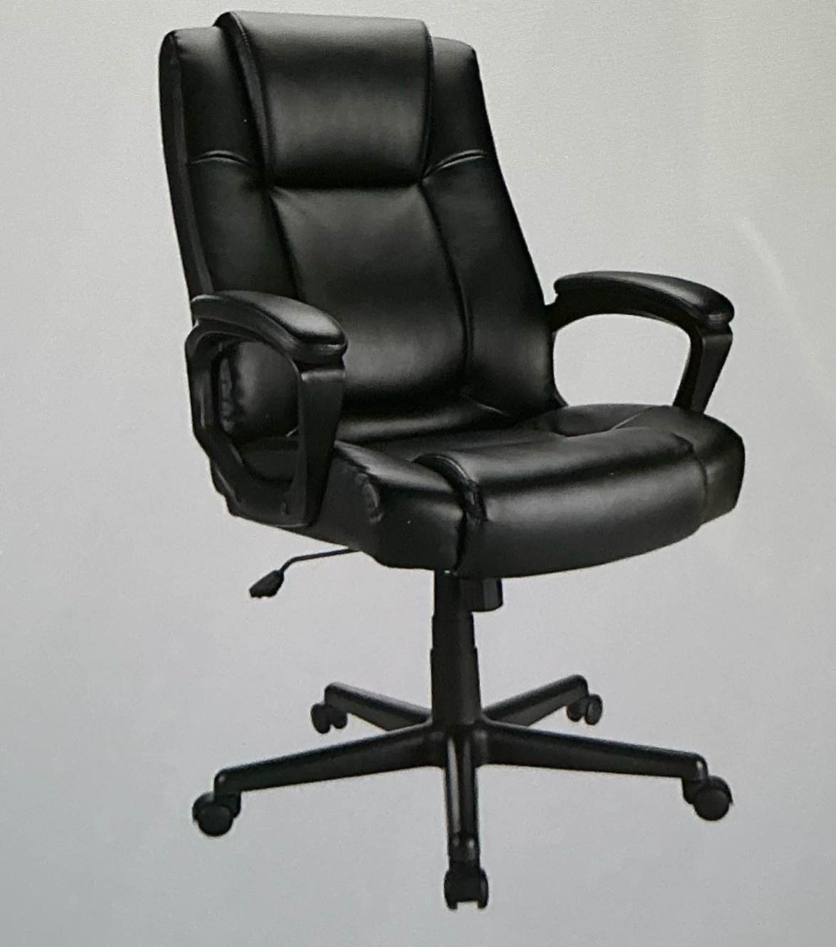 Executive office chair made of regenerated leather with high backrest, black color,