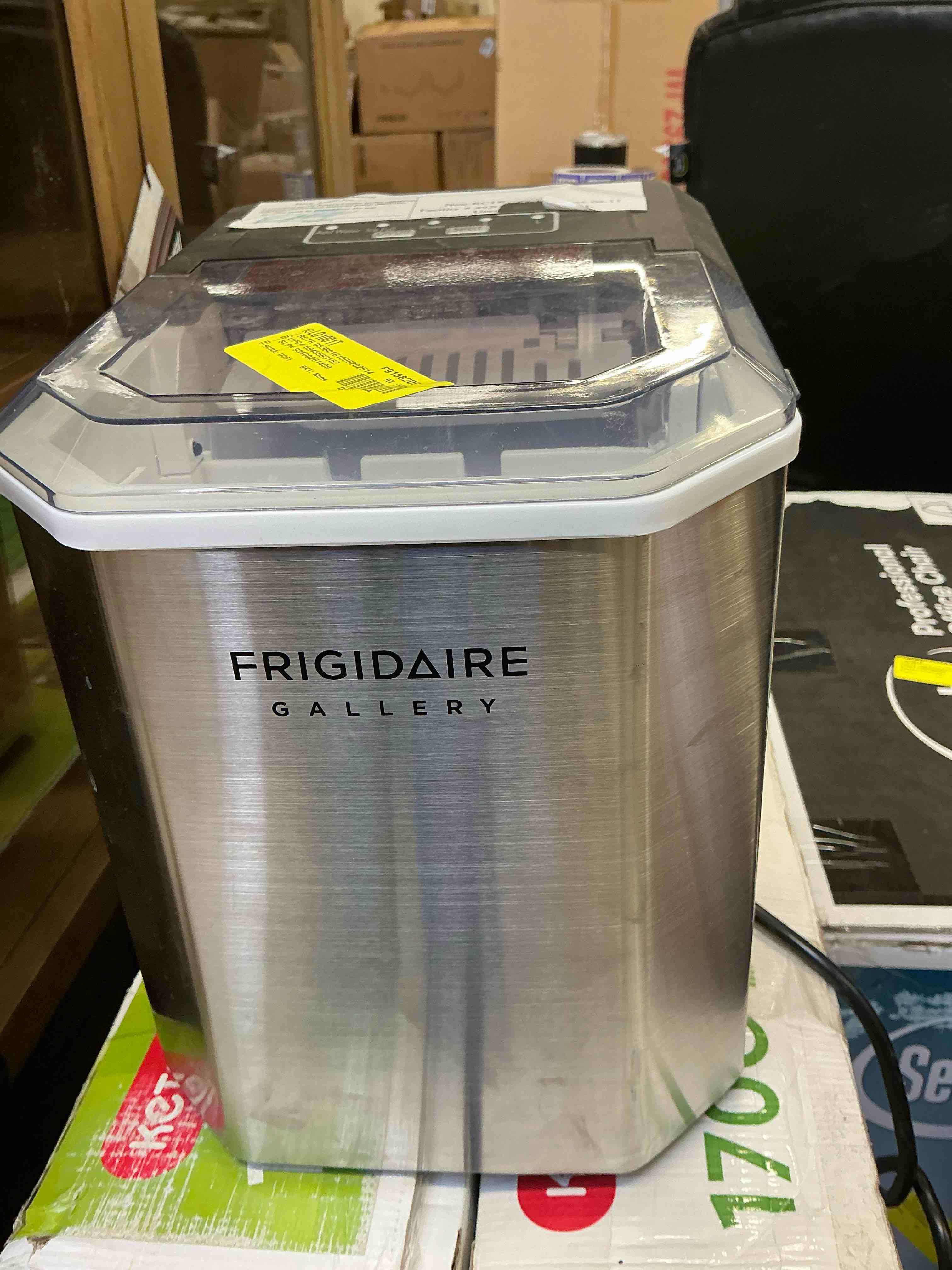 FRIGIDAIRE GALLERY FGIC511SS 26 LBS. ICE MAKER