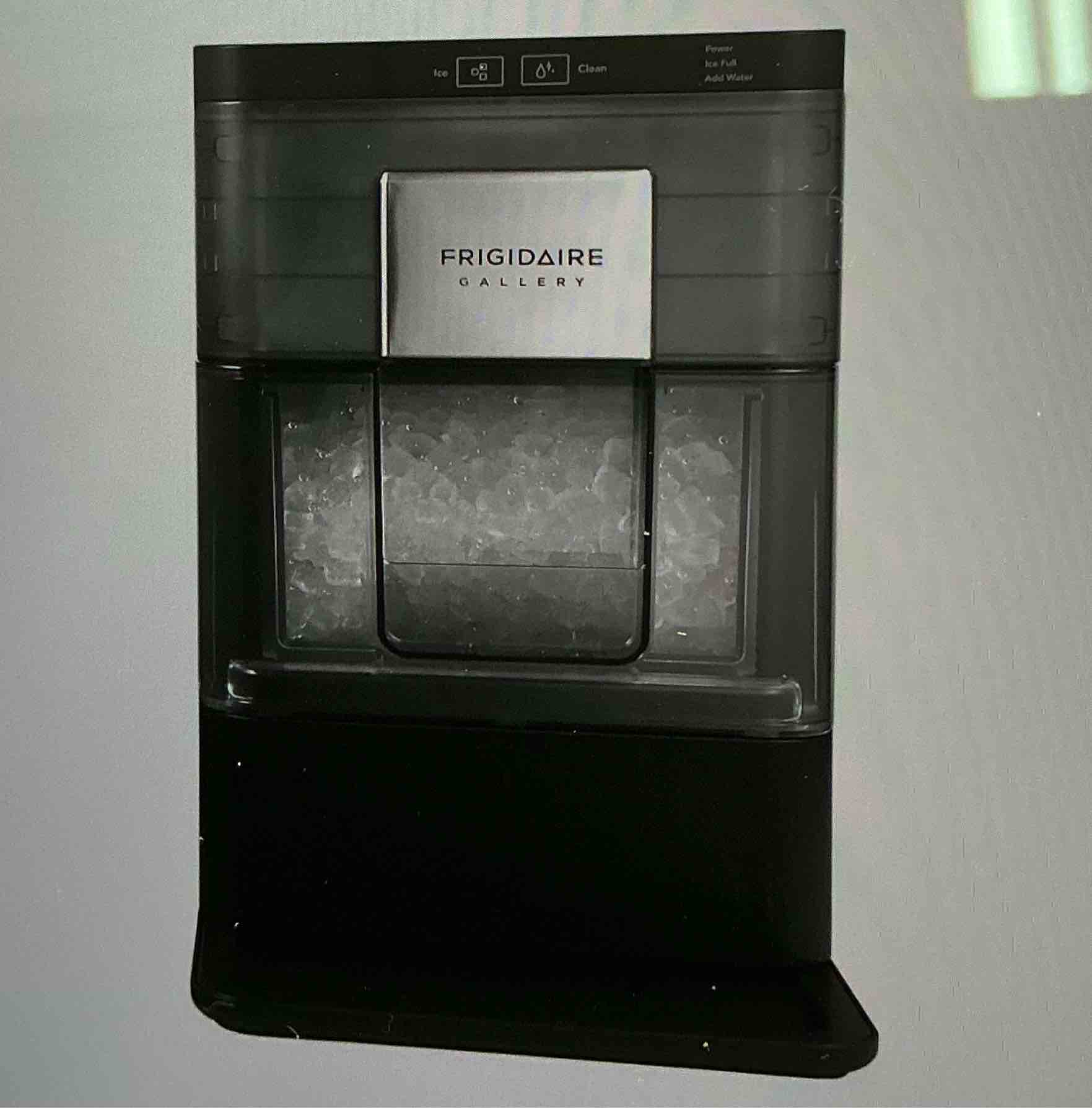 FRIGIDAIRE Gallery - Chewable crispy ice machine for countertop, 44 pounds per day, automatic self-cleaning, black color
