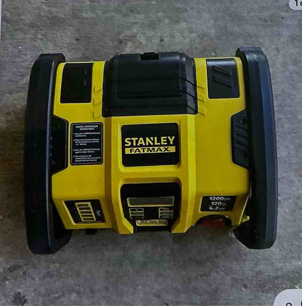 Stanley PP1DCS Fatmax 1000 Peak Amp Power Station
