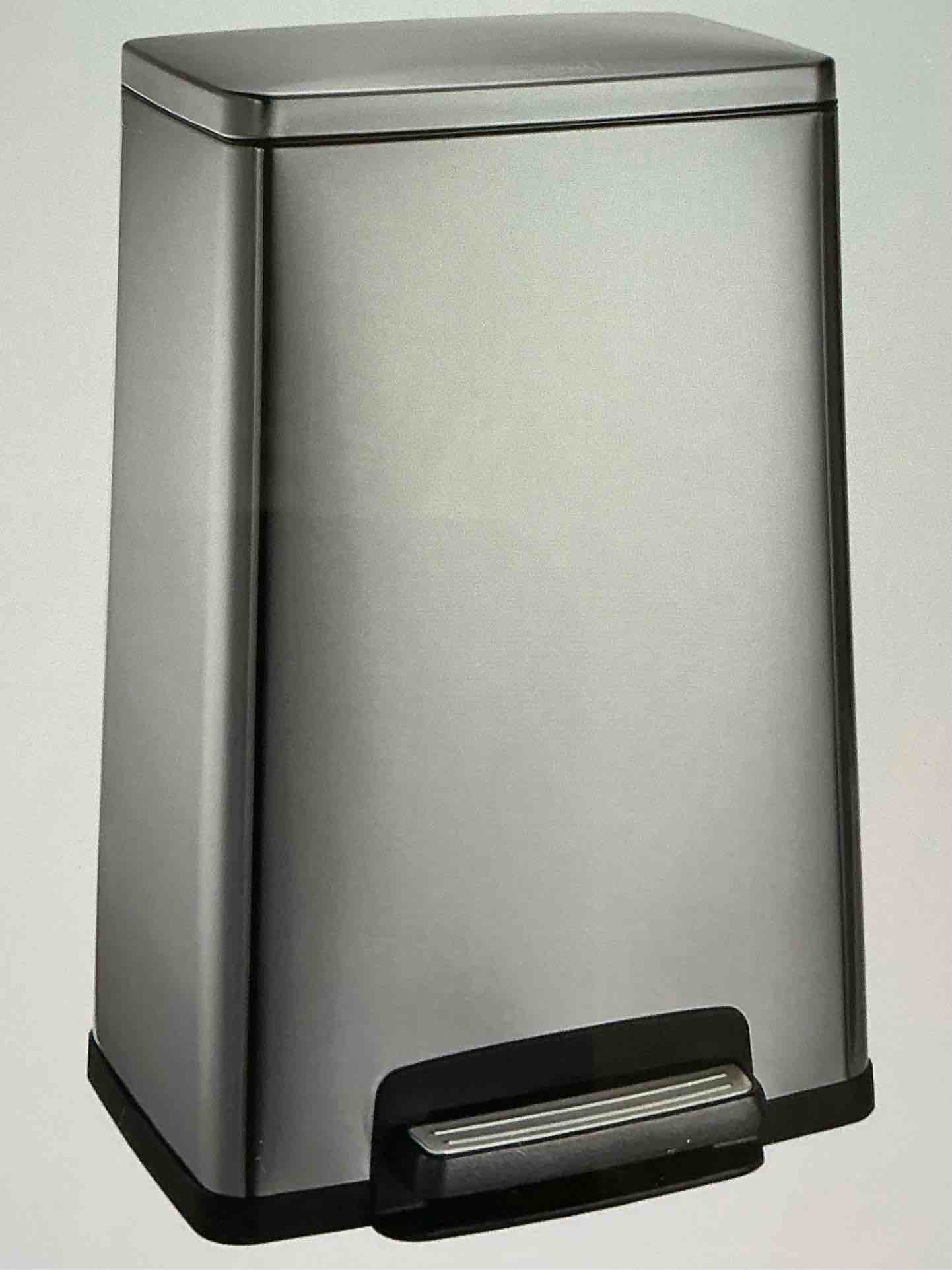 Tramontina 13 gallon trash can, stainless steel