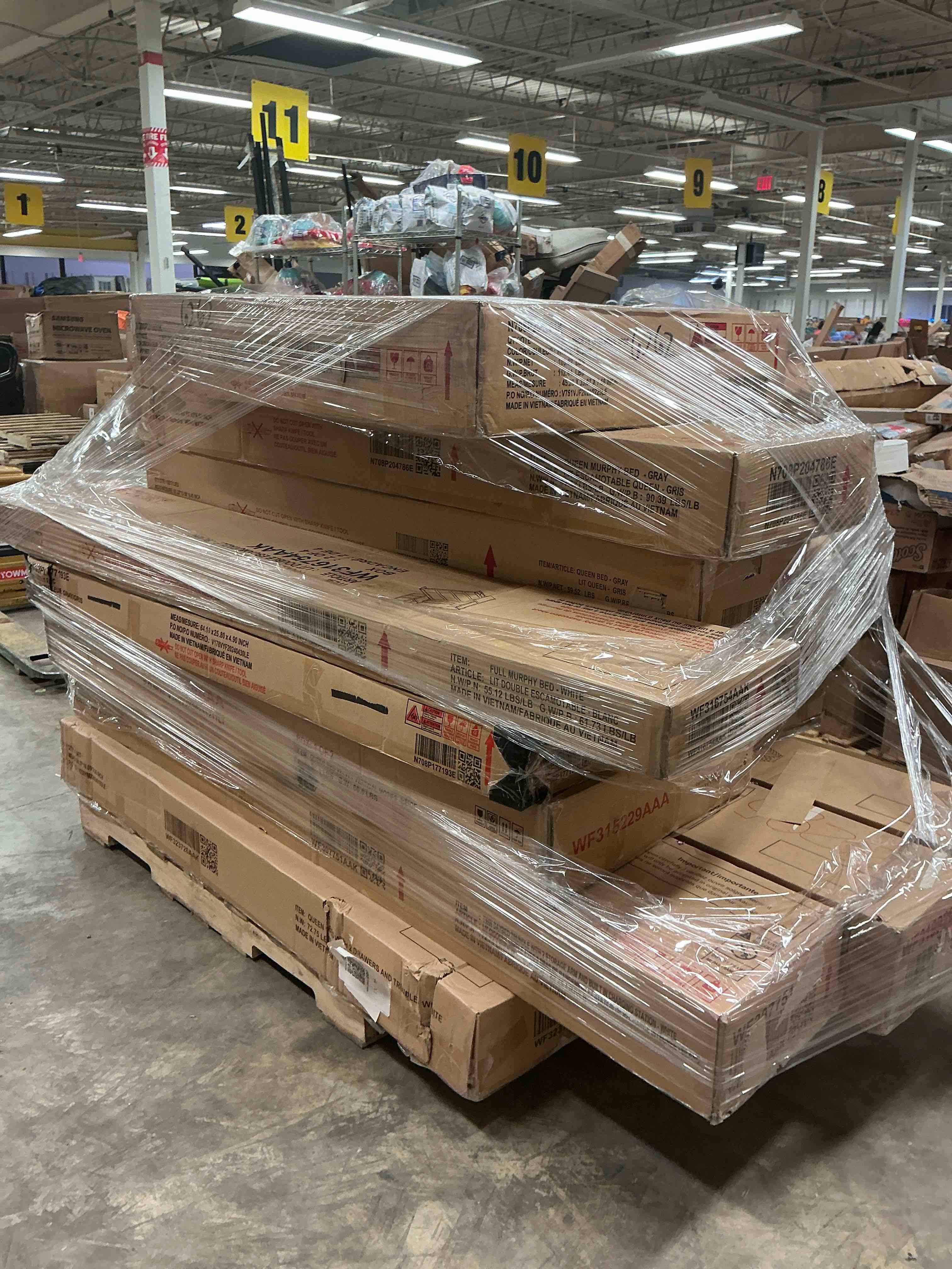 pallet of  multiple furniture 