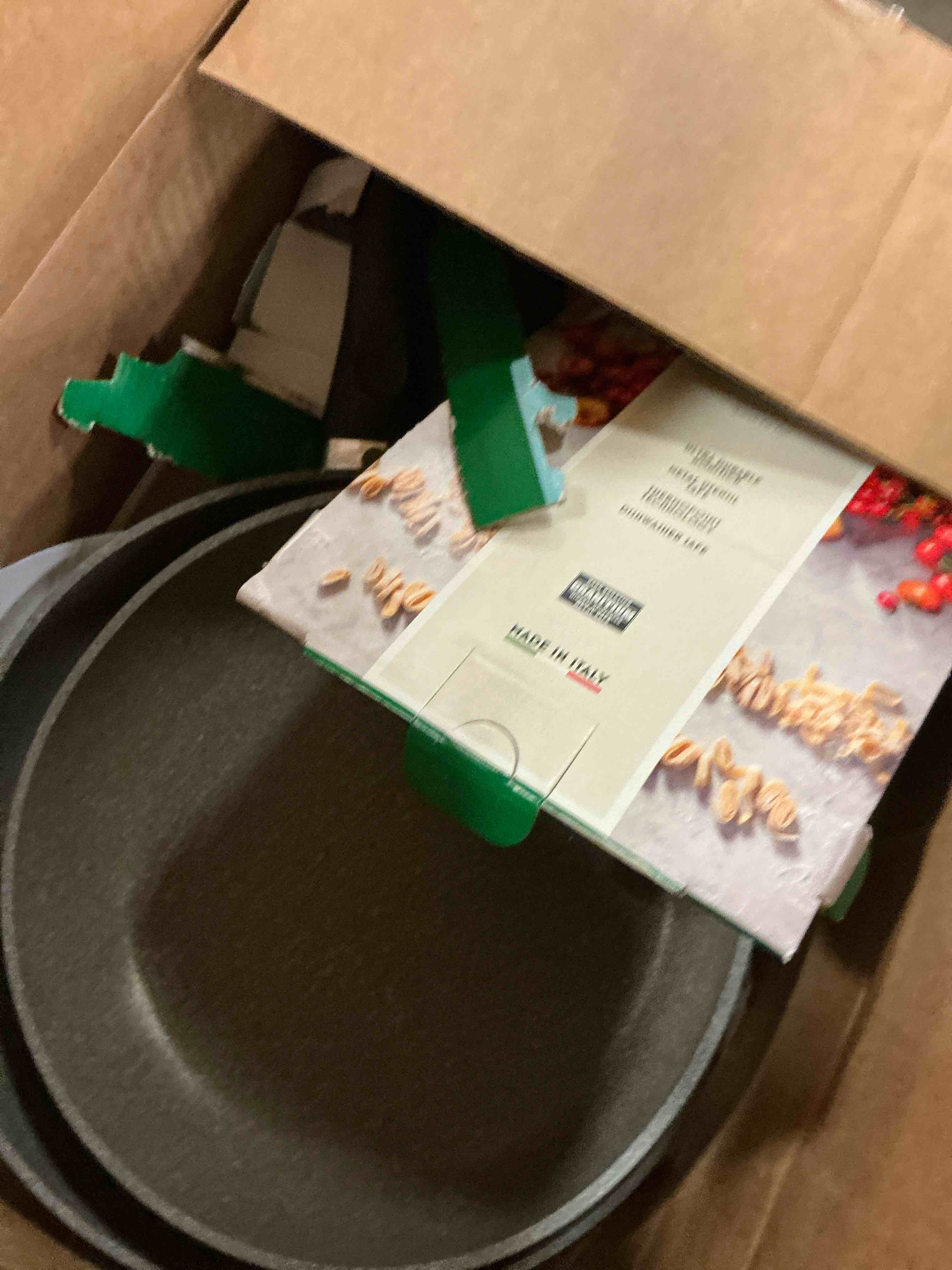 https://s3.amazonaws.com/lotting-images-prod/bidfta/PPE1717841_1743536295906.jpeg
