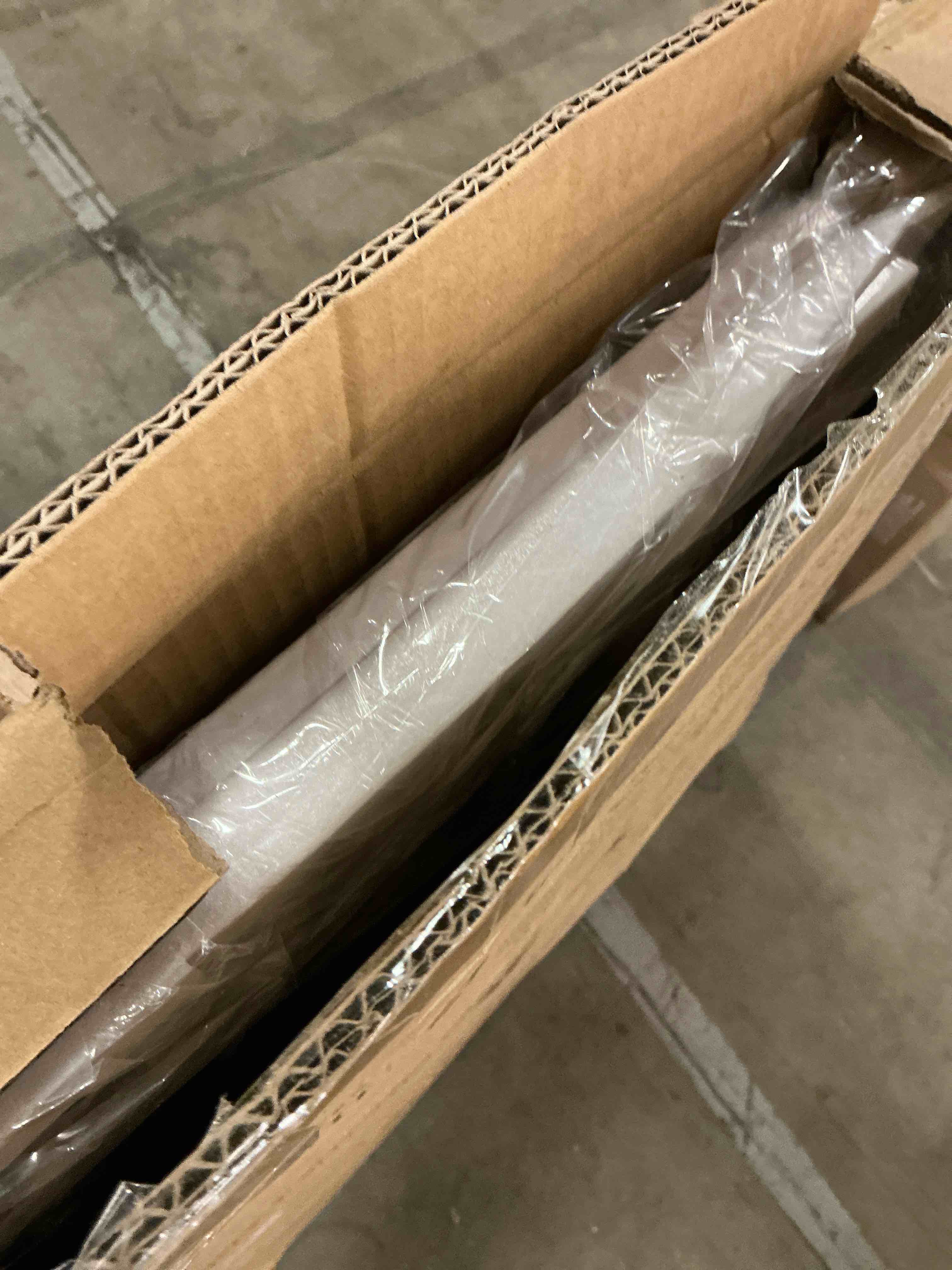 https://s3.amazonaws.com/lotting-images-prod/bidfta/PPE1717892_1743540244233.jpeg