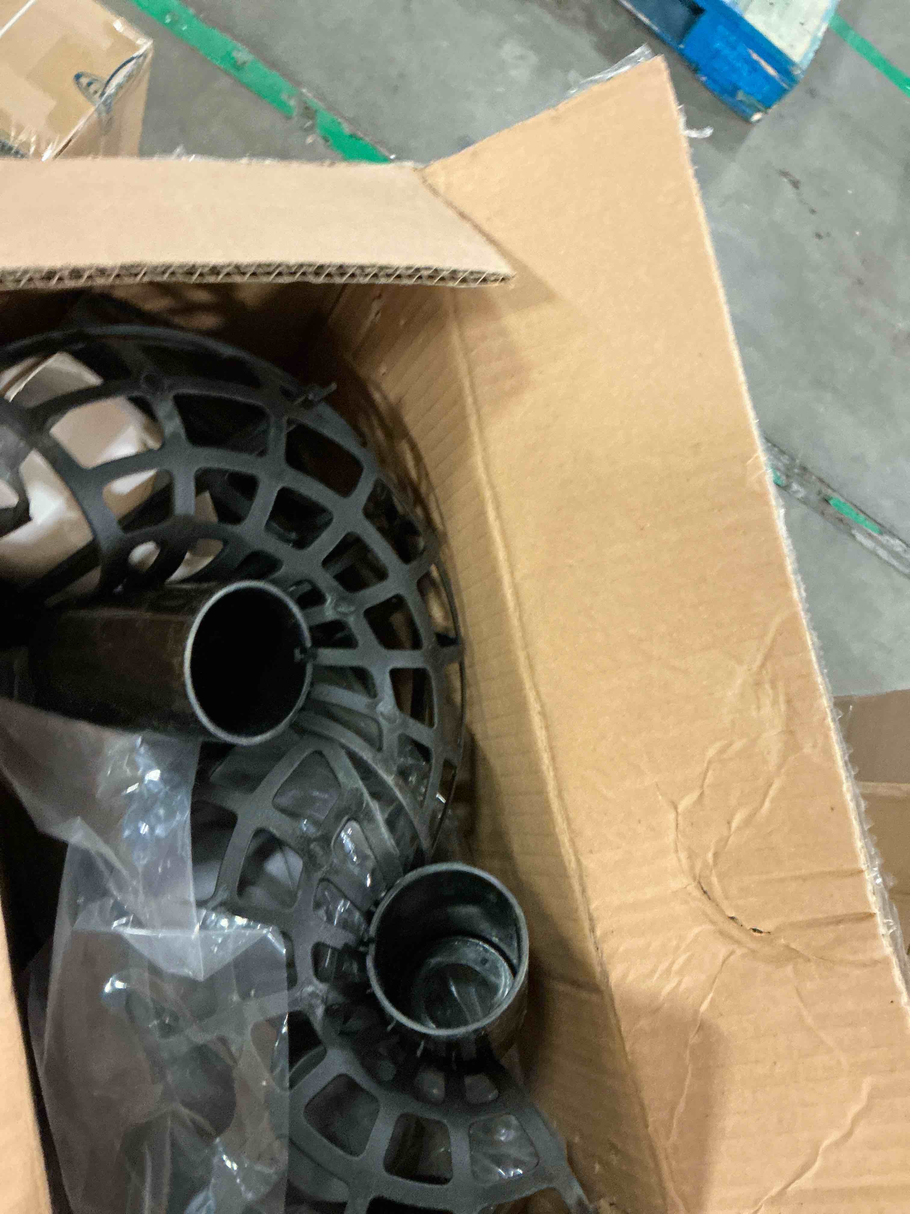 https://s3.amazonaws.com/lotting-images-prod/bidfta/PPE1717895_1743541151480.jpeg