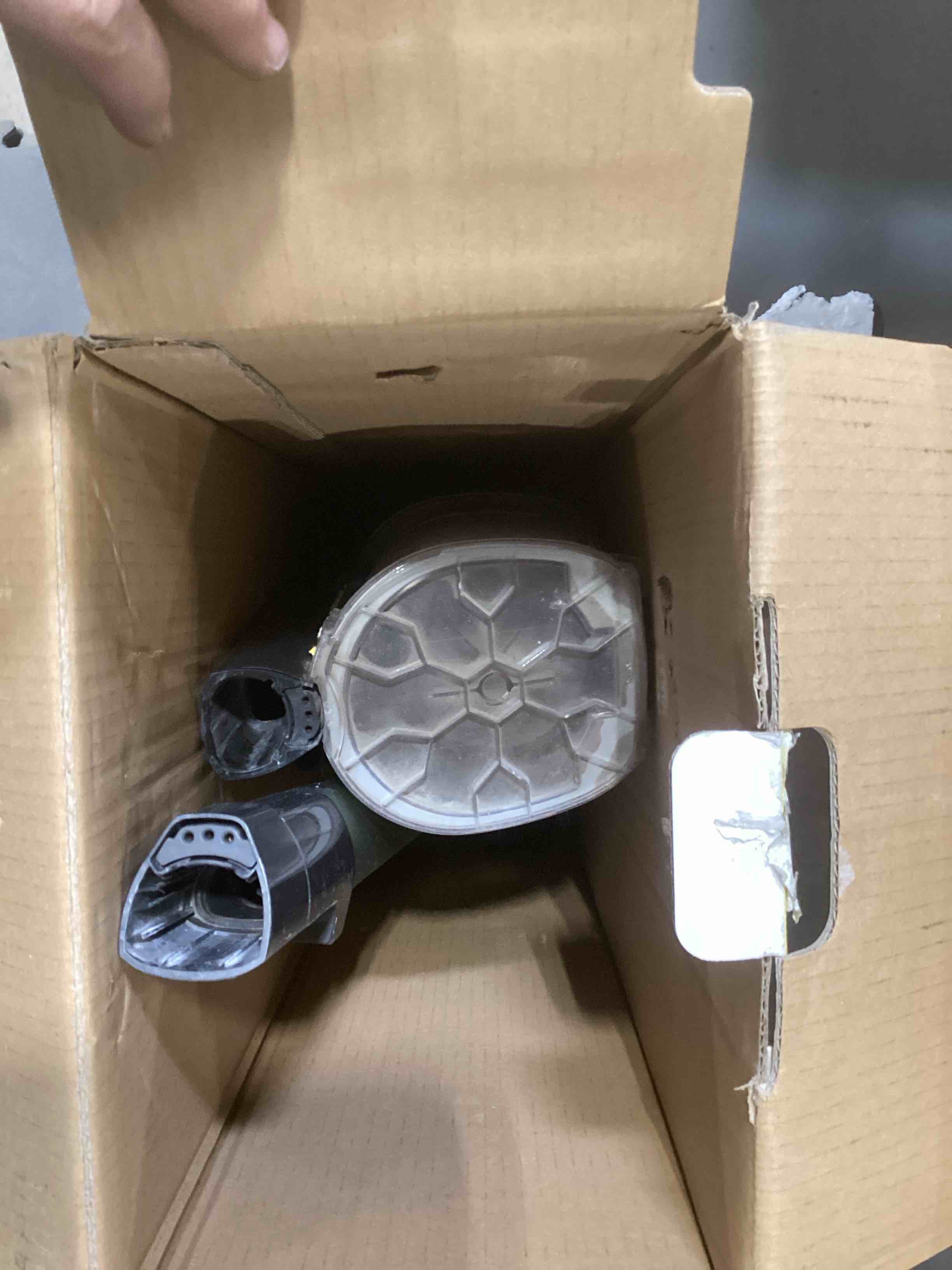 https://s3.amazonaws.com/lotting-images-prod/bidfta/PPE1720198_1742586883736.jpeg