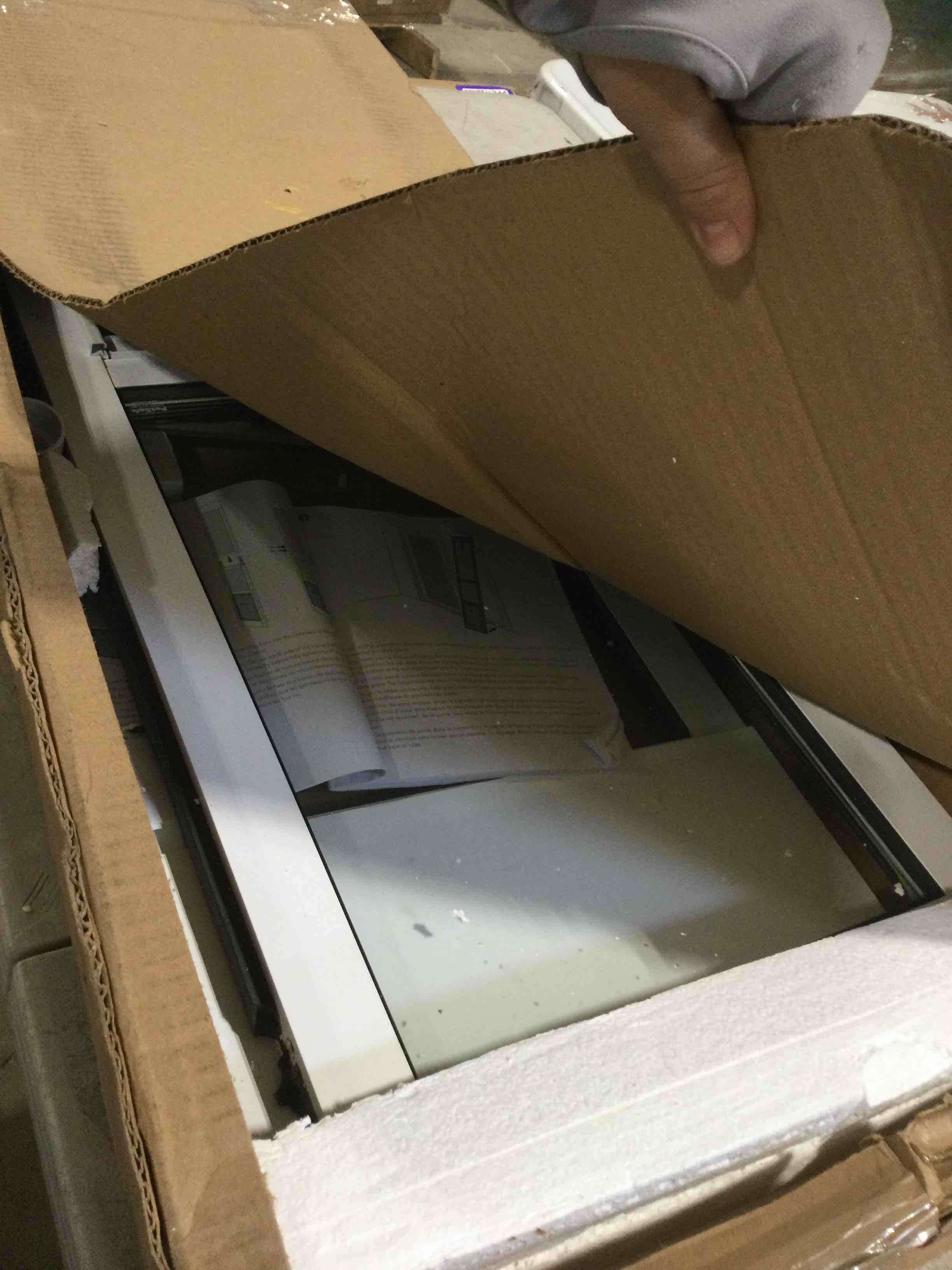 https://s3.amazonaws.com/lotting-images-prod/bidfta/PPE1722493_1744128563635.jpeg