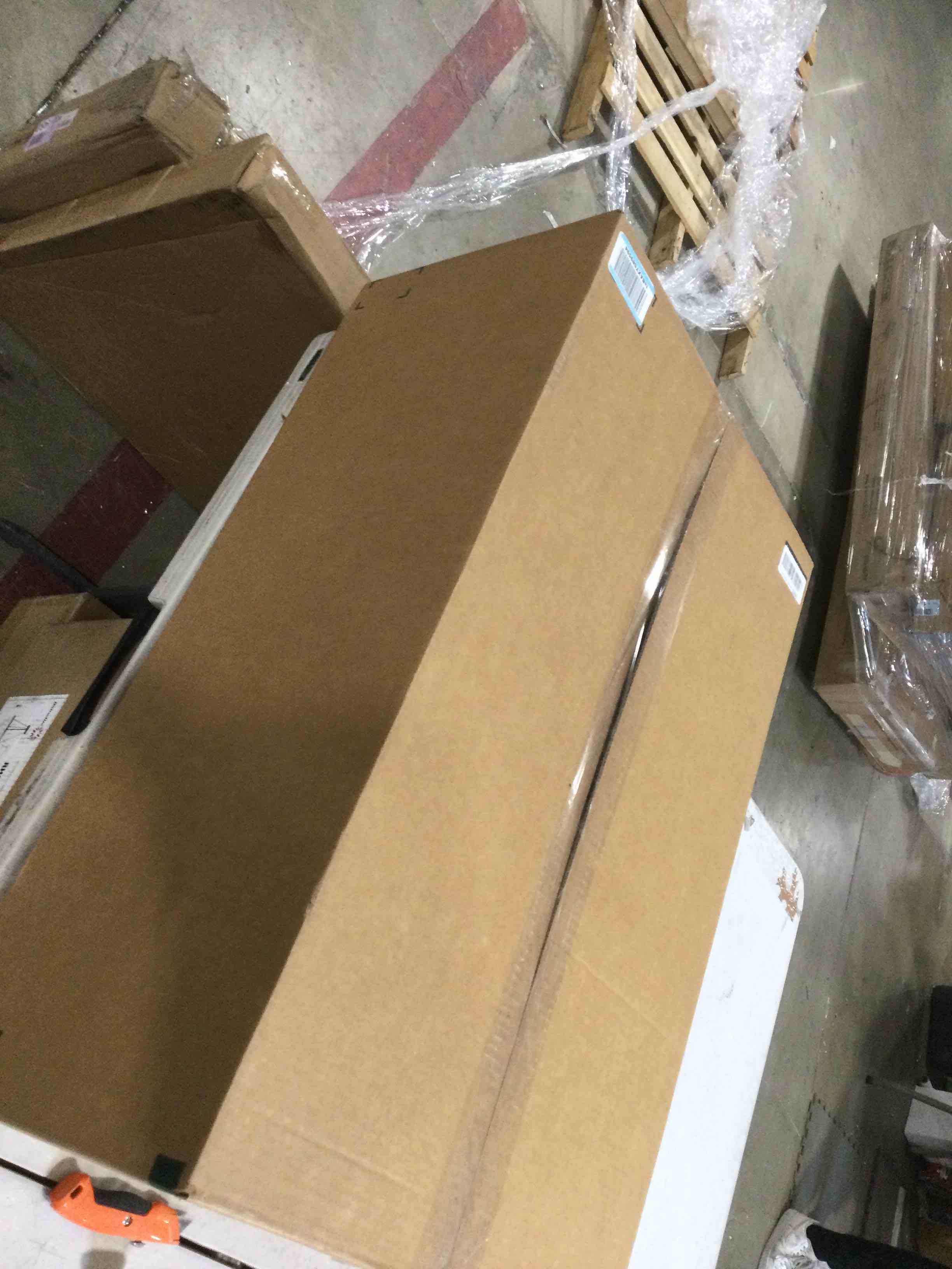 https://s3.amazonaws.com/lotting-images-prod/bidfta/PPE1722505_1744130040769.jpeg