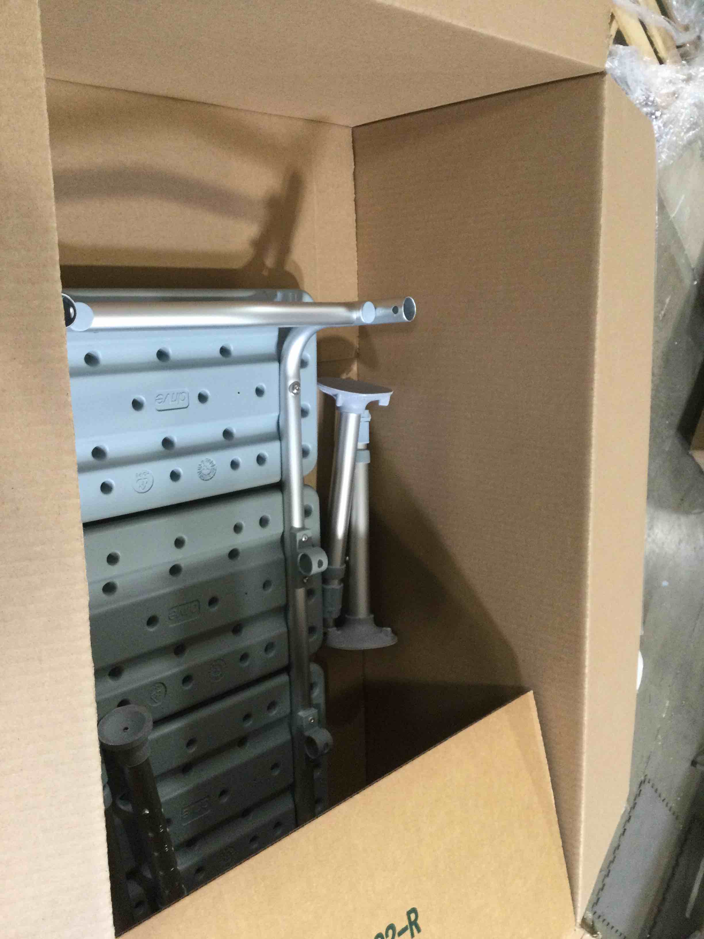 https://s3.amazonaws.com/lotting-images-prod/bidfta/PPE1722505_1744130062312.jpeg
