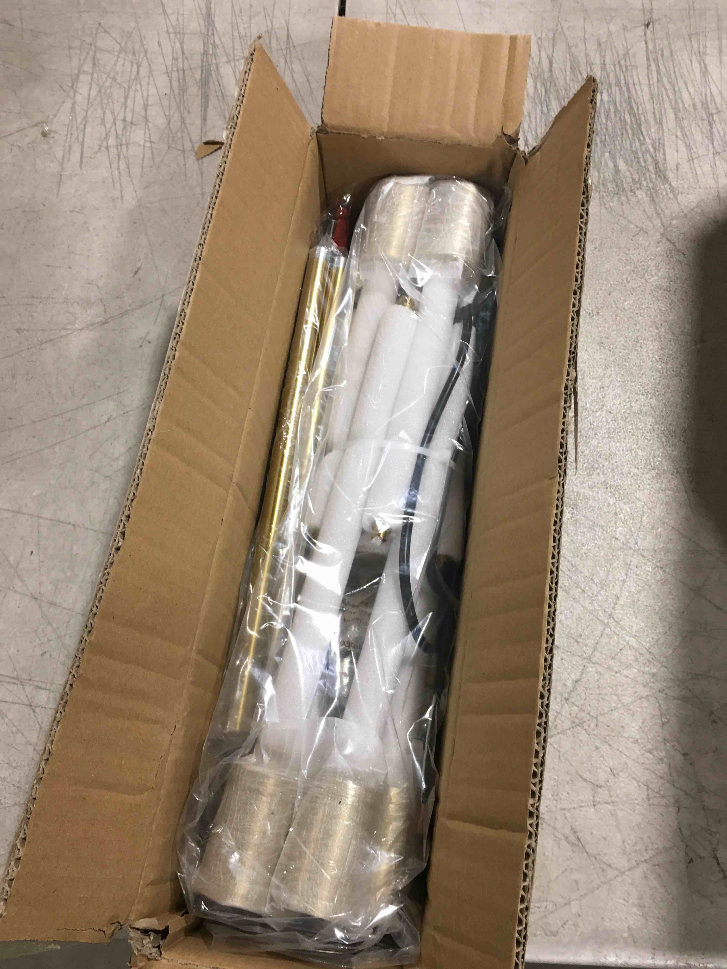 https://s3.amazonaws.com/lotting-images-prod/bidfta/PPE1722911_1744312214027.jpeg