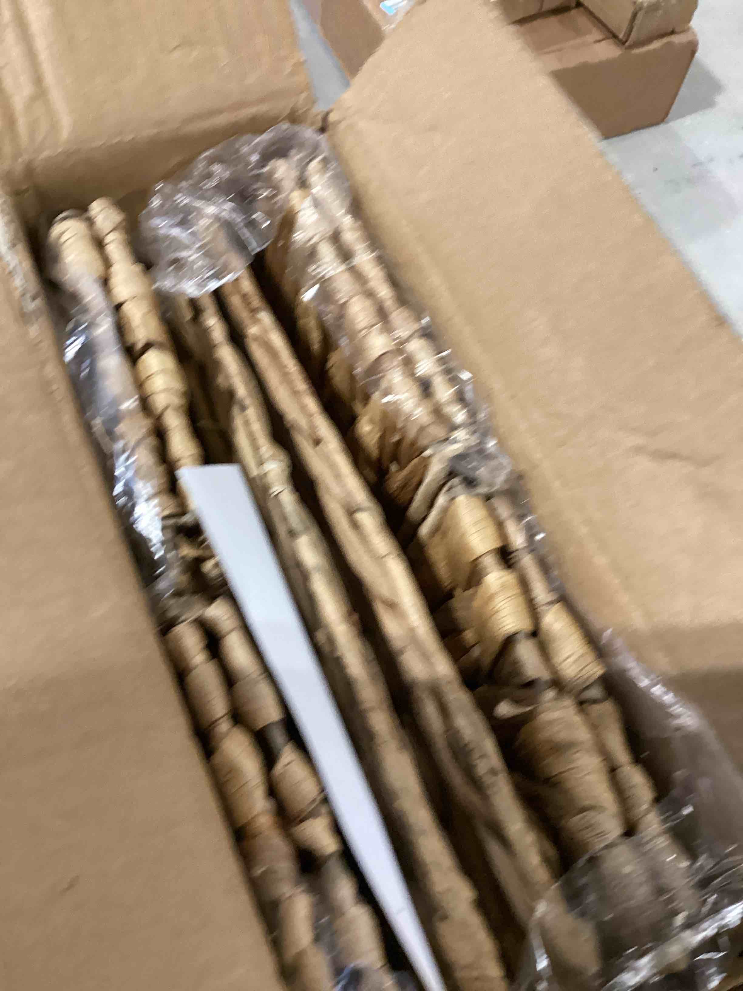 https://s3.amazonaws.com/lotting-images-prod/bidfta/PPE1723386_1746101690775.jpeg