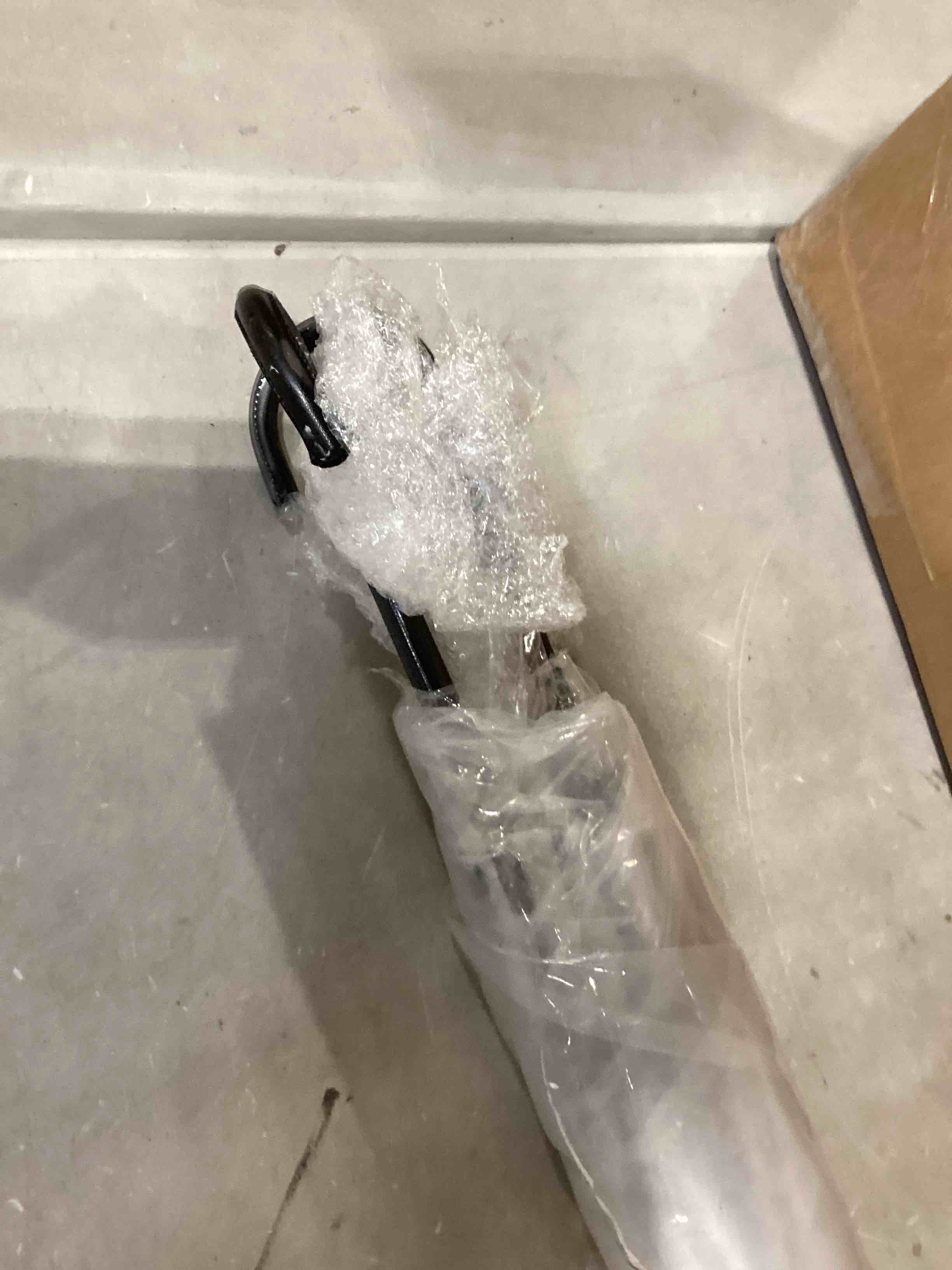https://s3.amazonaws.com/lotting-images-prod/bidfta/PPE1723418_1746108703914.jpeg