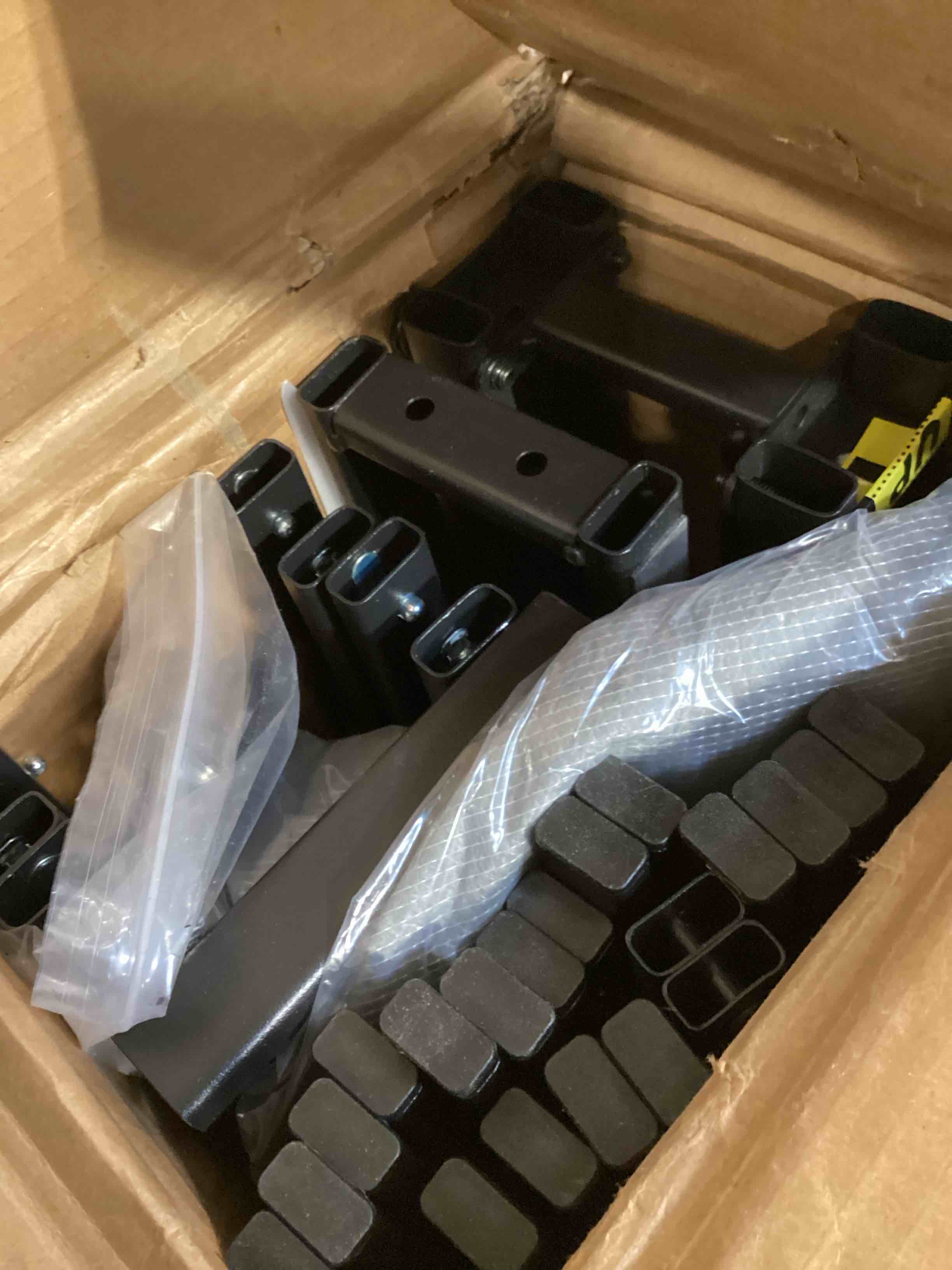 https://s3.amazonaws.com/lotting-images-prod/bidfta/PPE1723847_1746553987031.jpeg