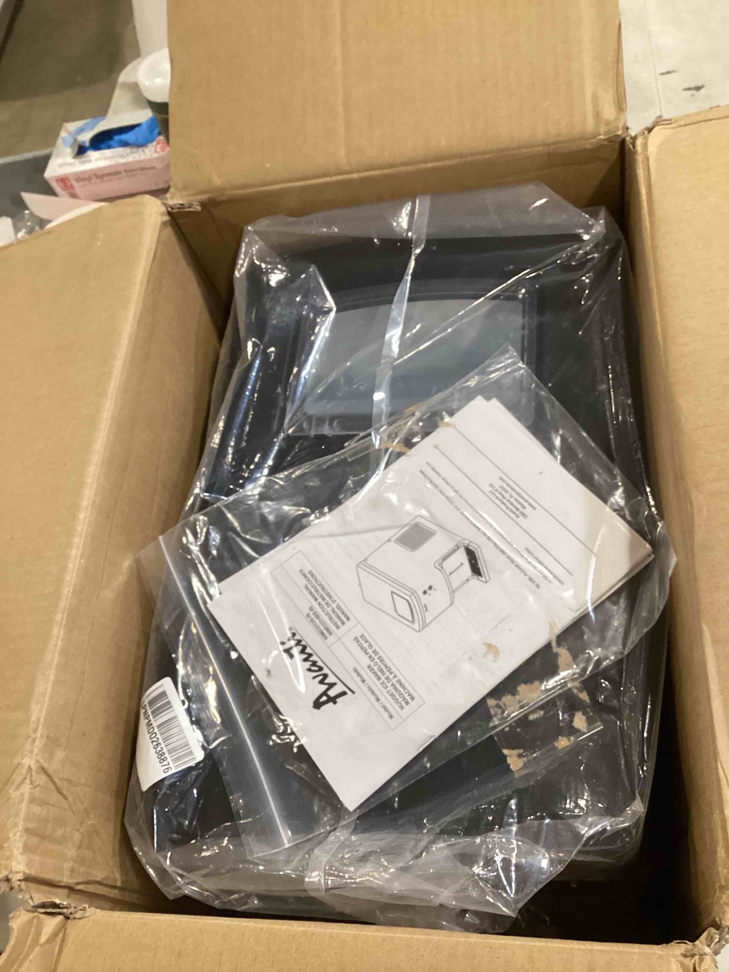 https://s3.amazonaws.com/lotting-images-prod/bidfta/PPE1724394_1747235615205.jpeg