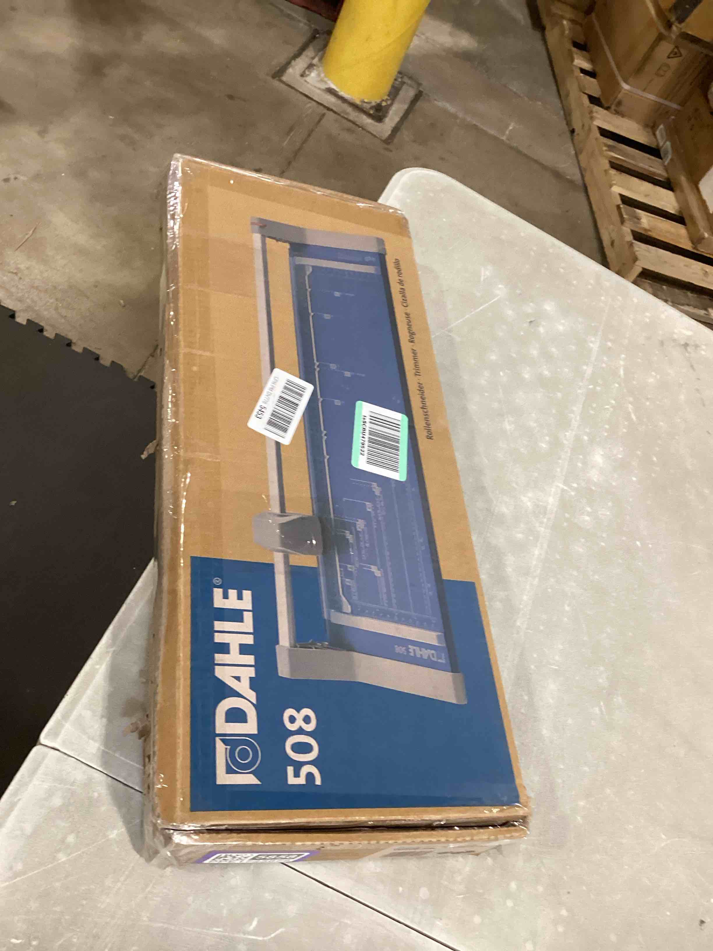 https://s3.amazonaws.com/lotting-images-prod/bidfta/PPE1725858_1748363543738.jpeg