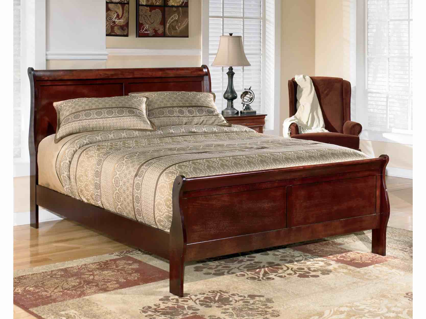 Alisdair Queen Sleigh Bed