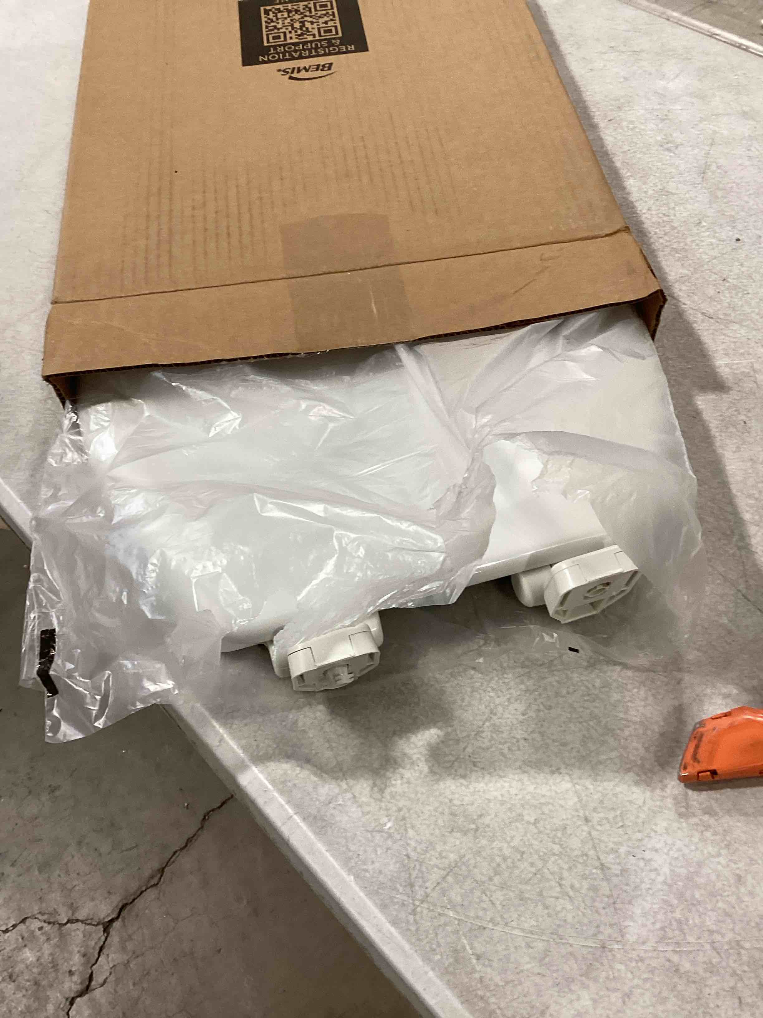 https://s3.amazonaws.com/lotting-images-prod/bidfta/PPE1726956_1747056145461.jpeg