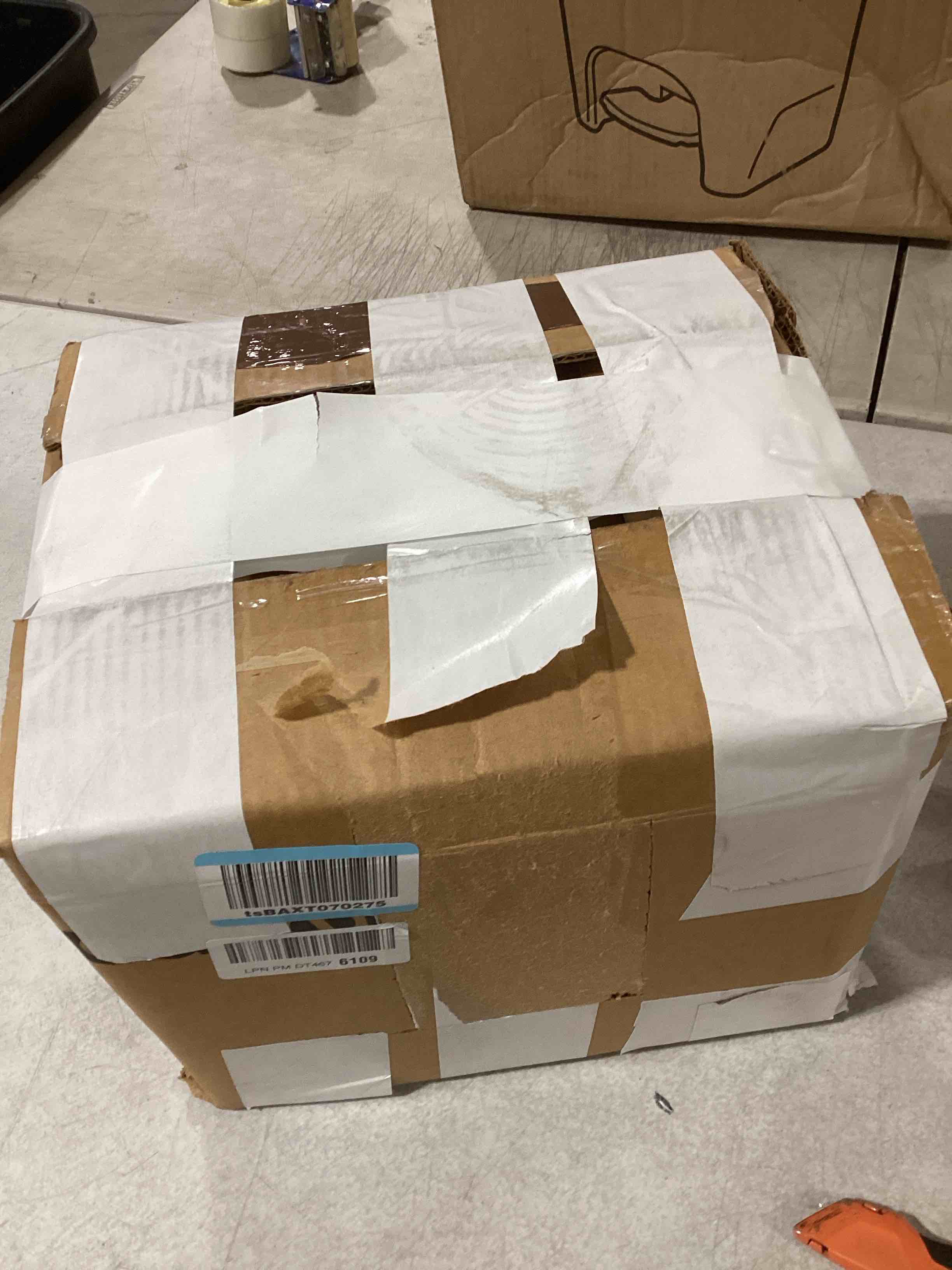 https://s3.amazonaws.com/lotting-images-prod/bidfta/PPE1727085_1747139029459.jpeg