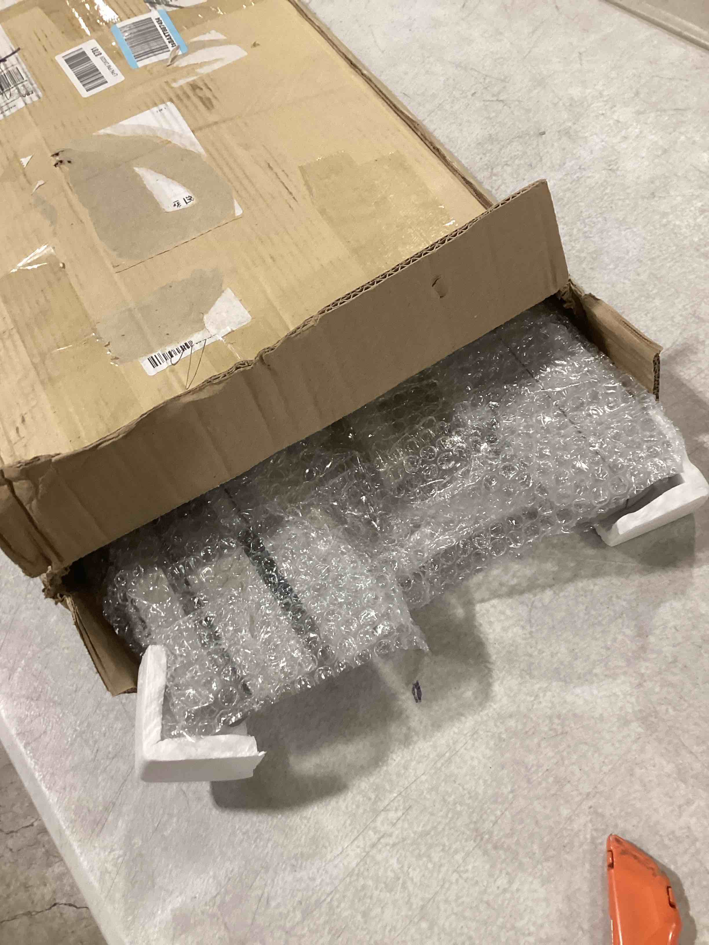 https://s3.amazonaws.com/lotting-images-prod/bidfta/PPE1727201_1747221662556.jpeg