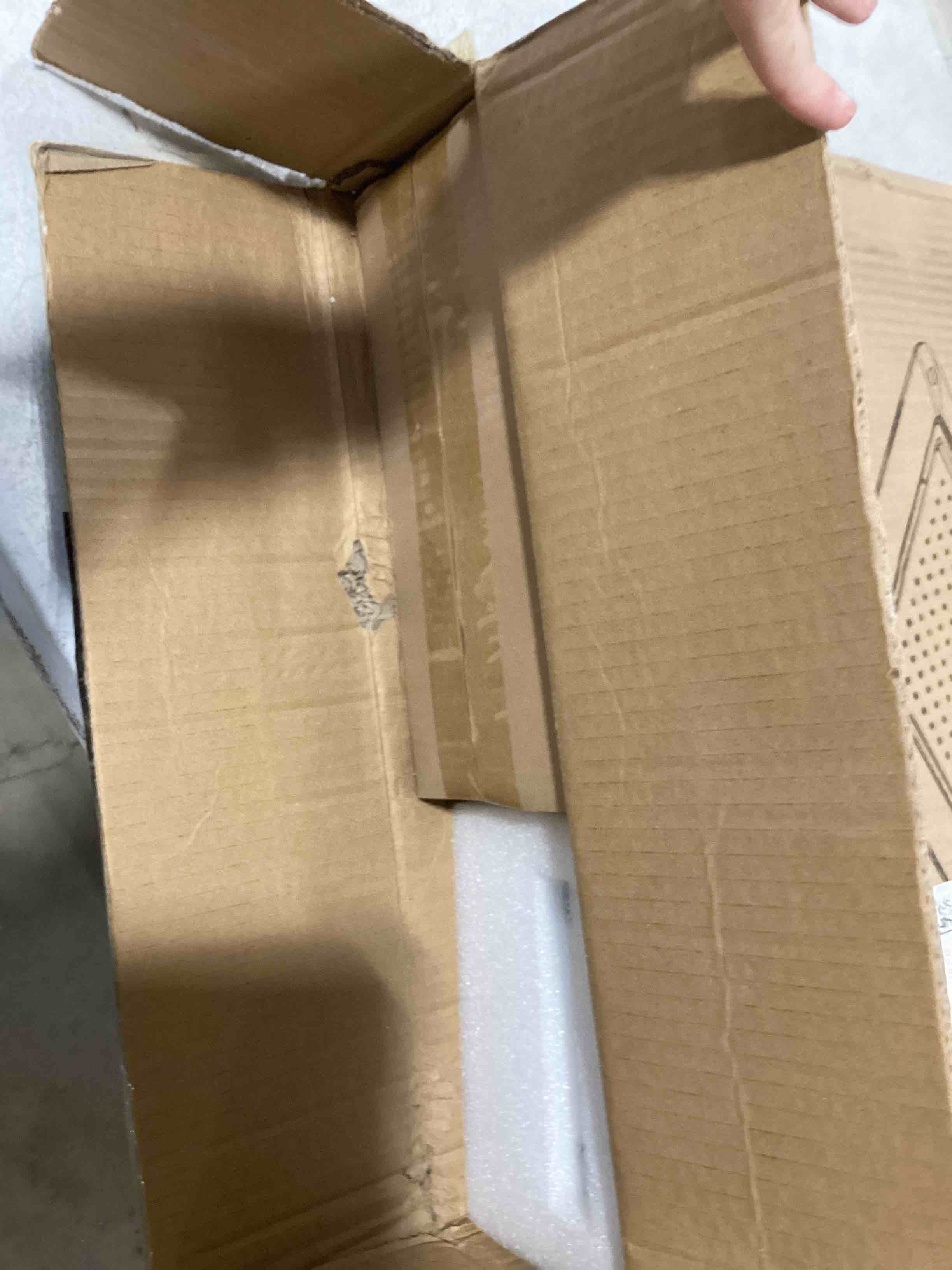 https://s3.amazonaws.com/lotting-images-prod/bidfta/PPE1727202_1747221792444.jpeg