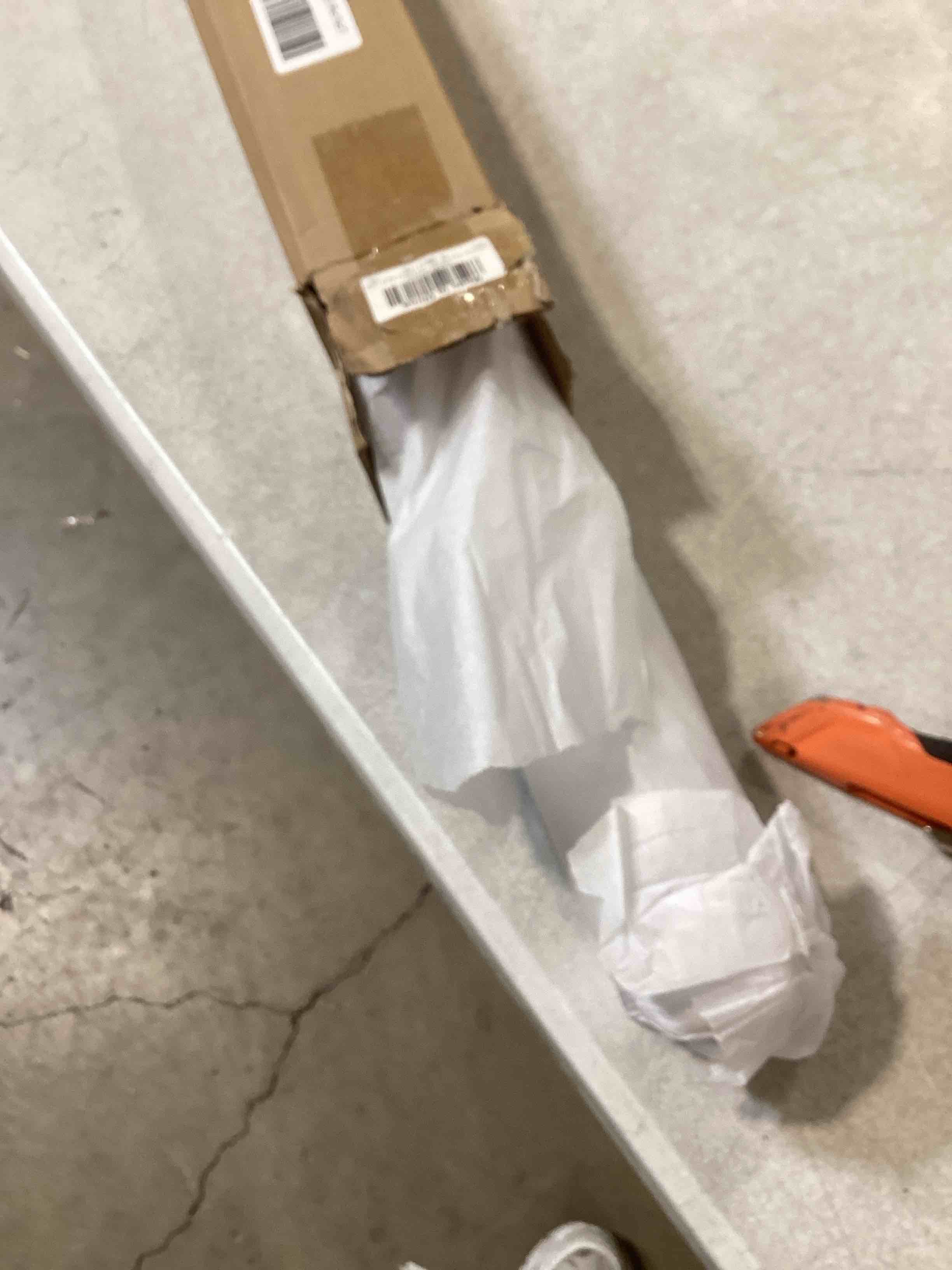 https://s3.amazonaws.com/lotting-images-prod/bidfta/PPE1727311_1747236102542.jpeg
