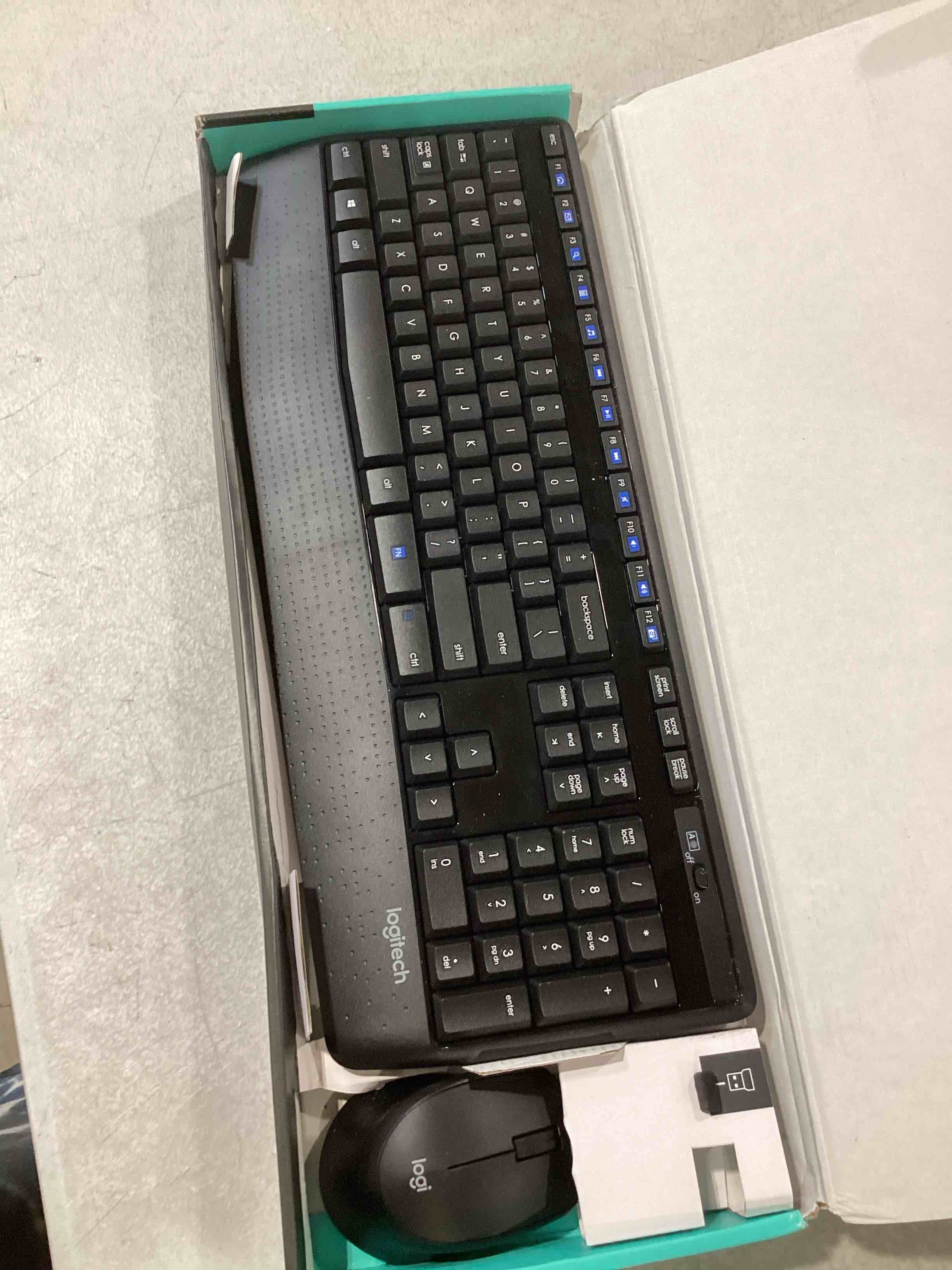 https://s3.amazonaws.com/lotting-images-prod/bidfta/PPE1727995_1747847672380.jpeg