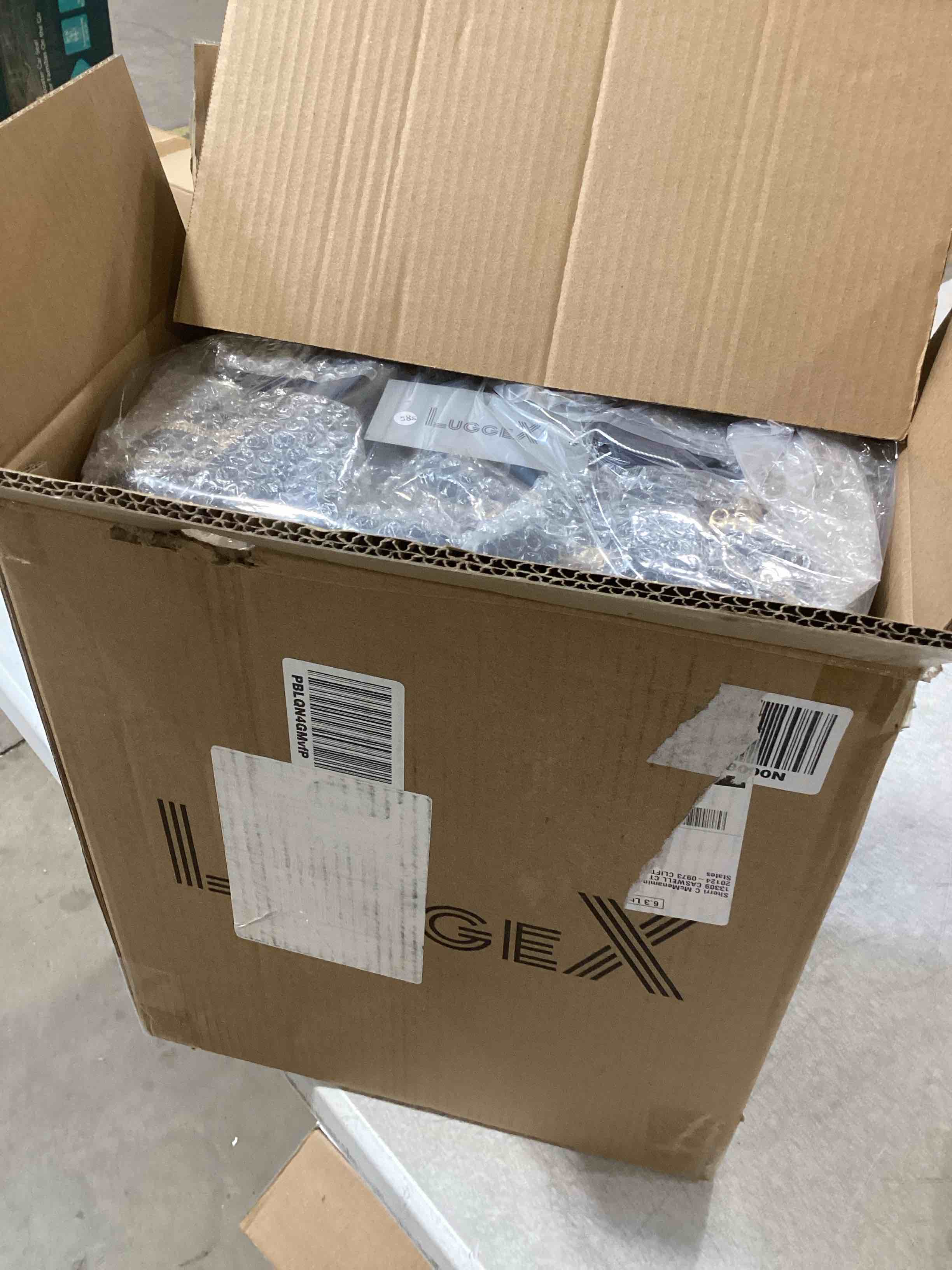 https://s3.amazonaws.com/lotting-images-prod/bidfta/PPE1728336_1748360566106.jpeg