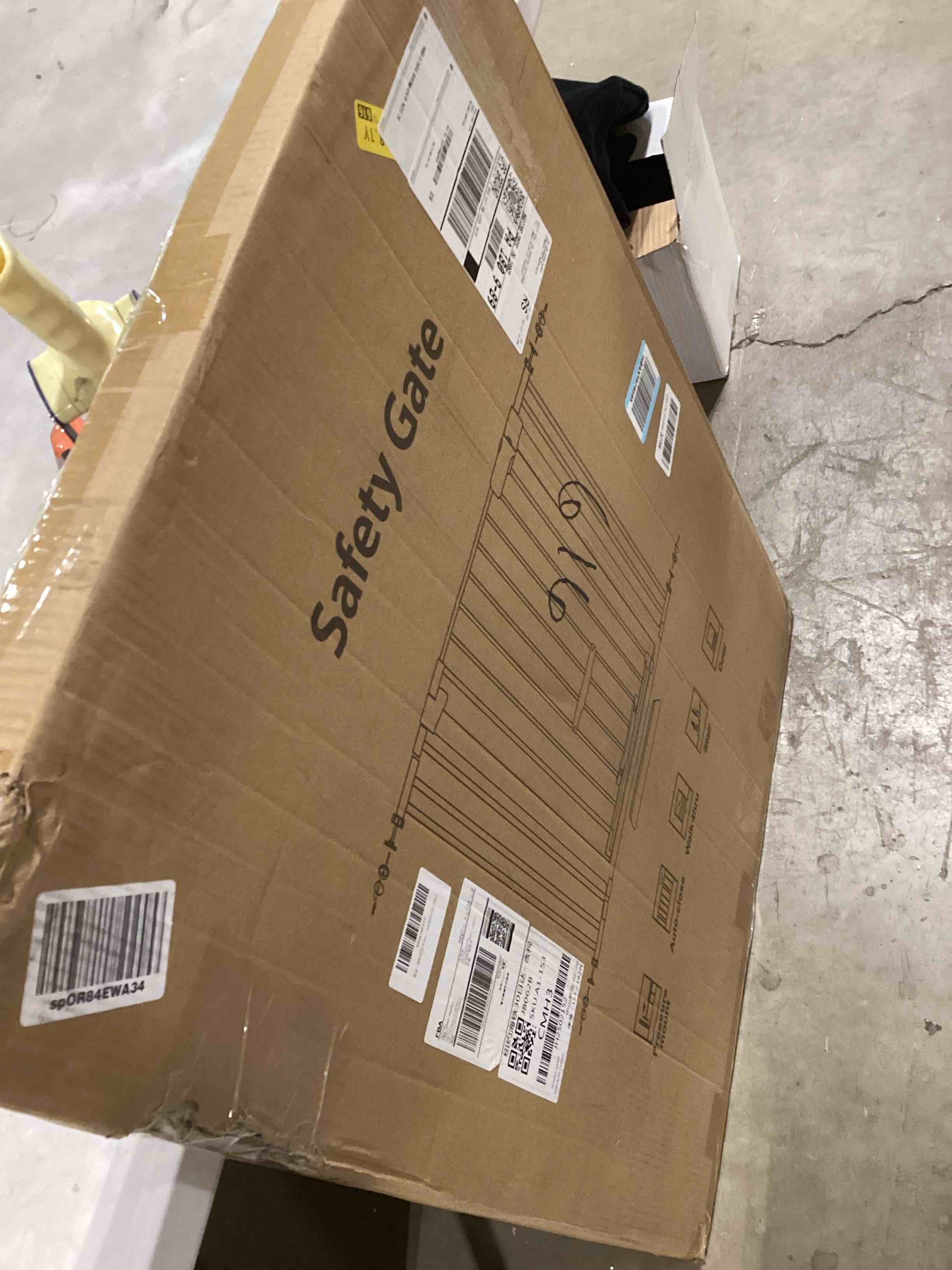 https://s3.amazonaws.com/lotting-images-prod/bidfta/PPE1728540_1748863216112.jpeg