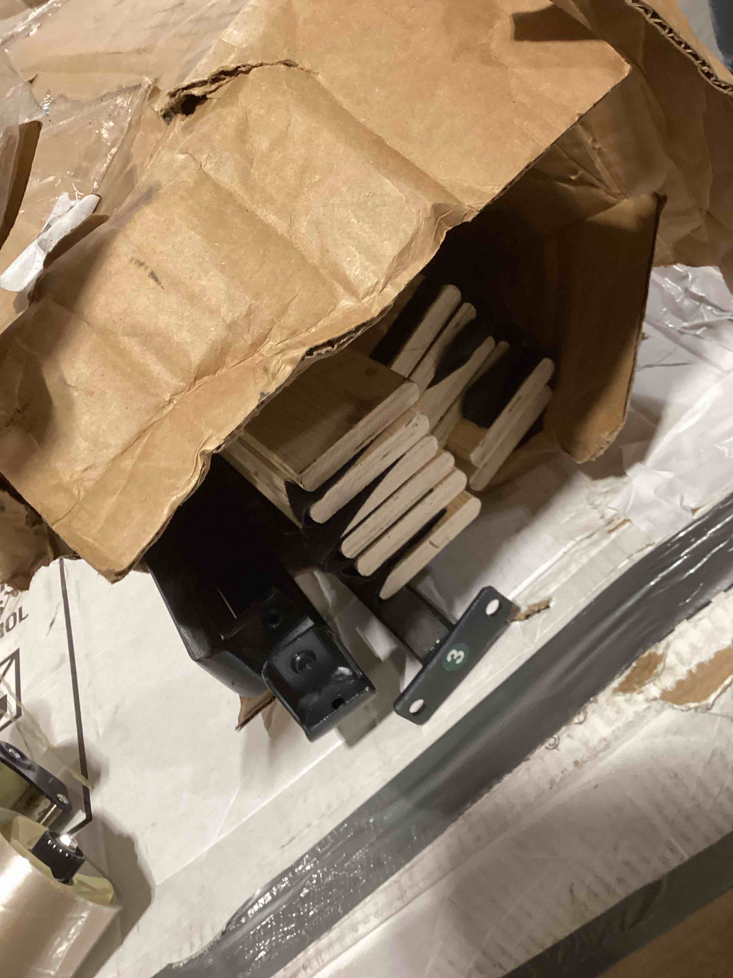 https://s3.amazonaws.com/lotting-images-prod/bidfta/PPE1728632_1748874774936.jpeg
