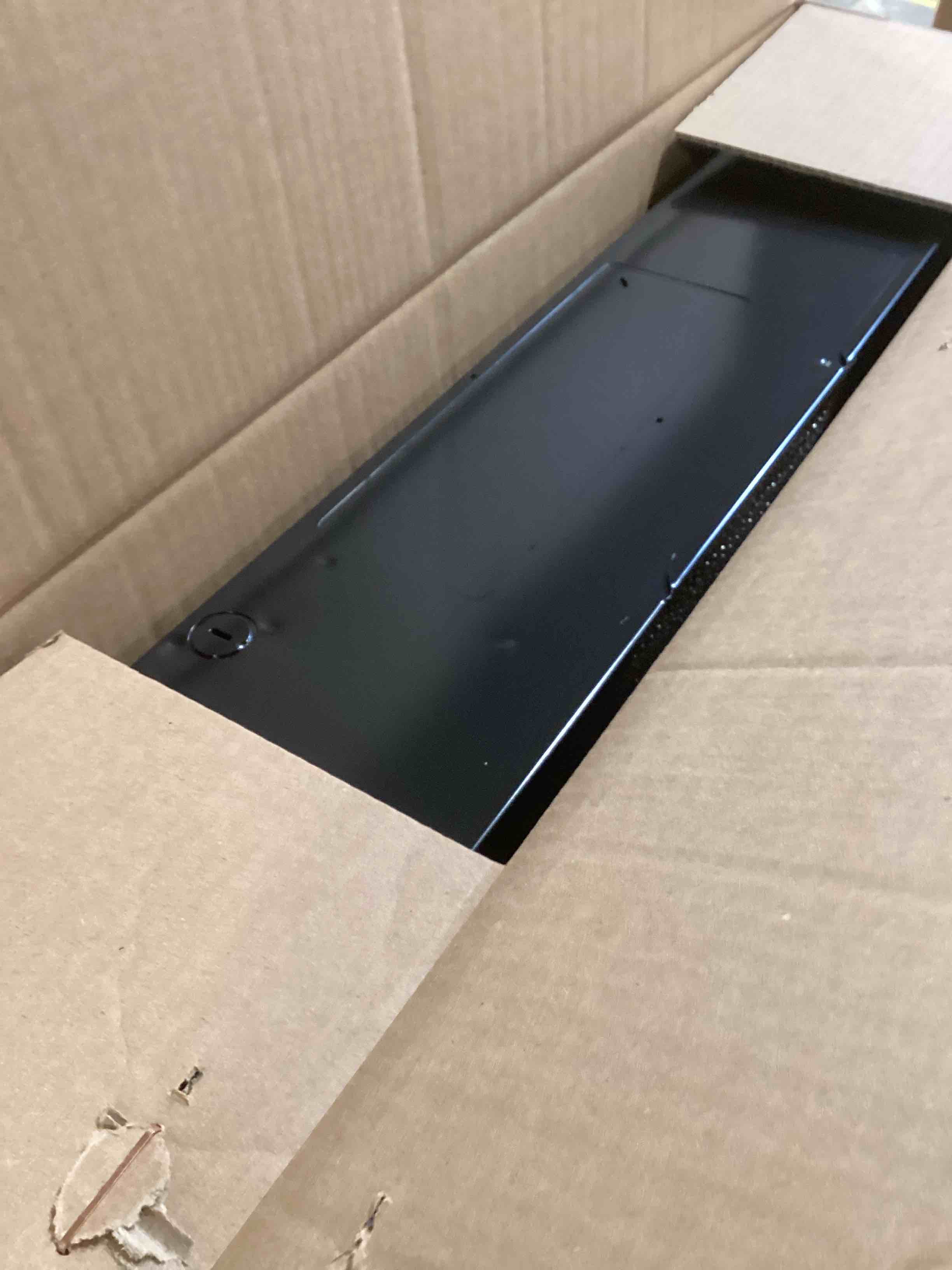 https://s3.amazonaws.com/lotting-images-prod/bidfta/PPE1728680_1748889796265.jpeg