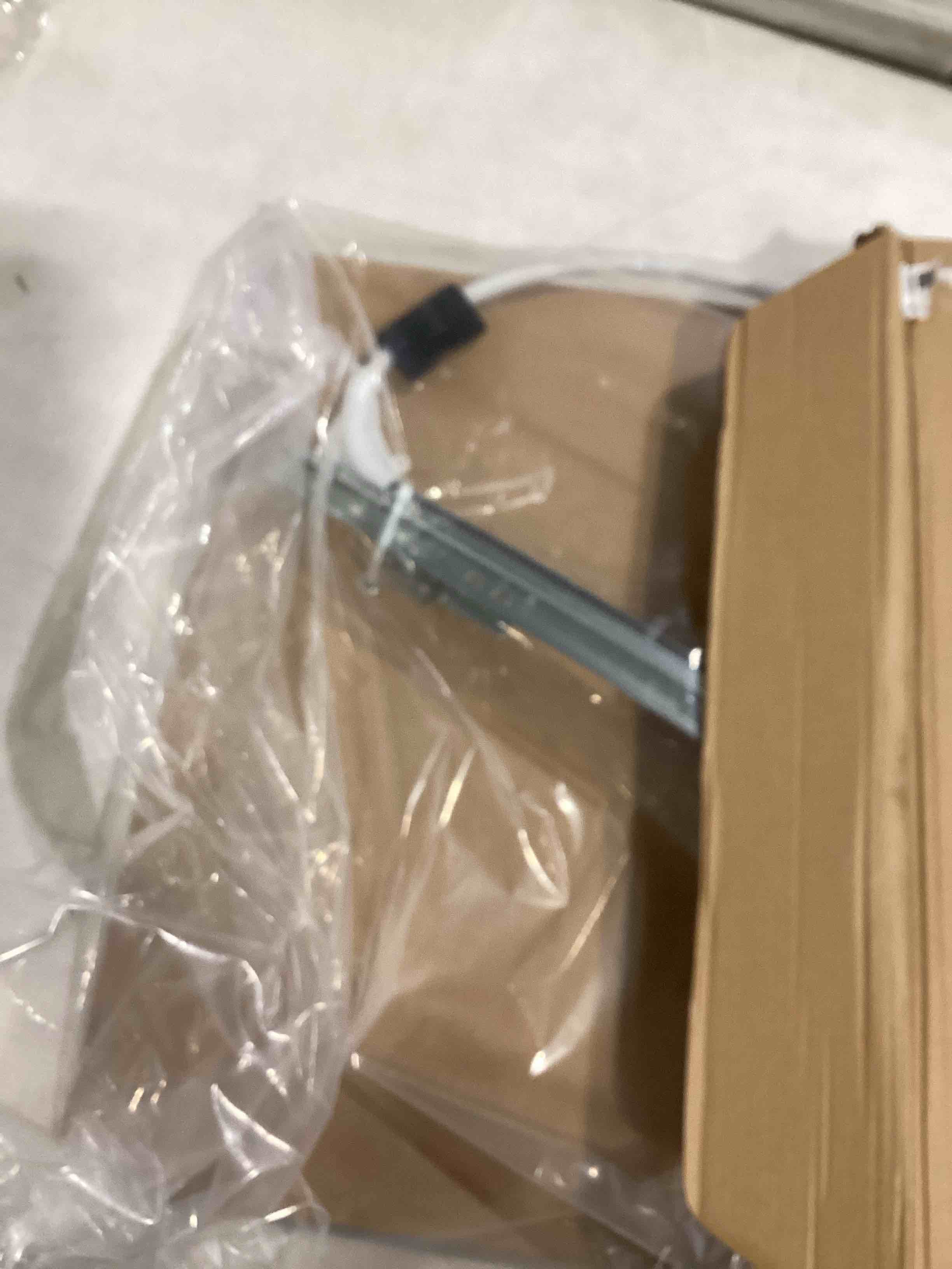 https://s3.amazonaws.com/lotting-images-prod/bidfta/PPE1729137_1746282137943.jpeg