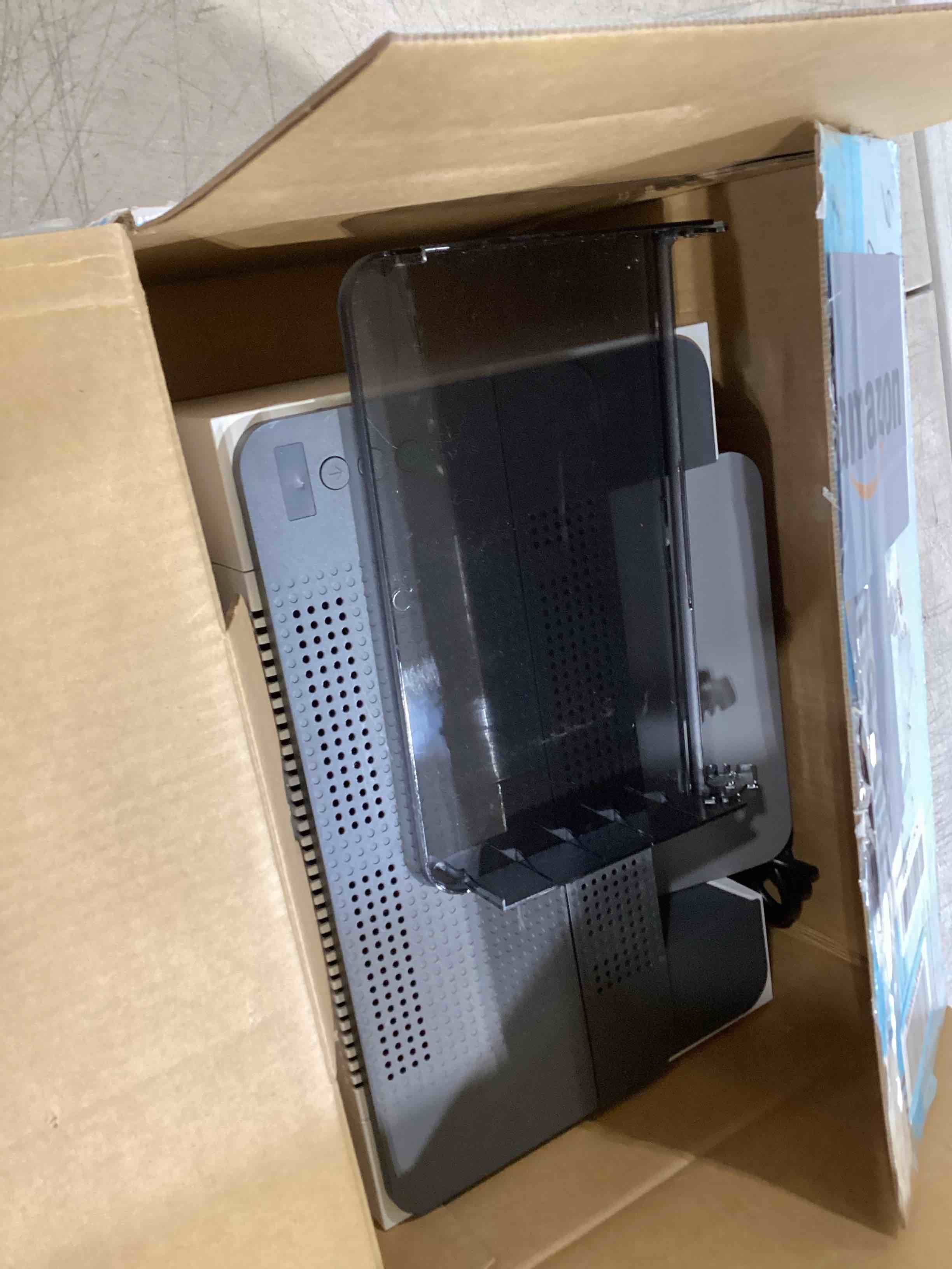 https://s3.amazonaws.com/lotting-images-prod/bidfta/PPE1729457_1747149670489.jpeg